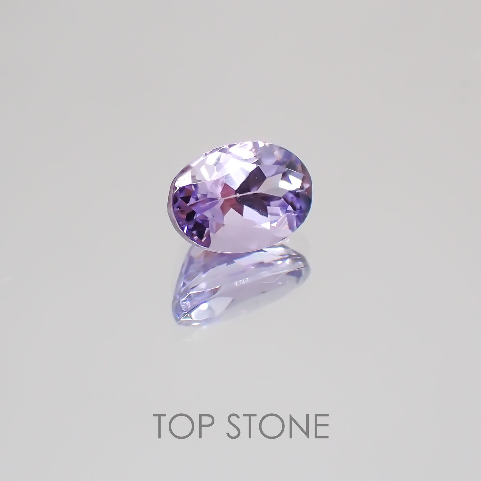 ラベンダータンザナイト タンザニア産 ルース 0.61ct[21019348]6×4.1mm前後