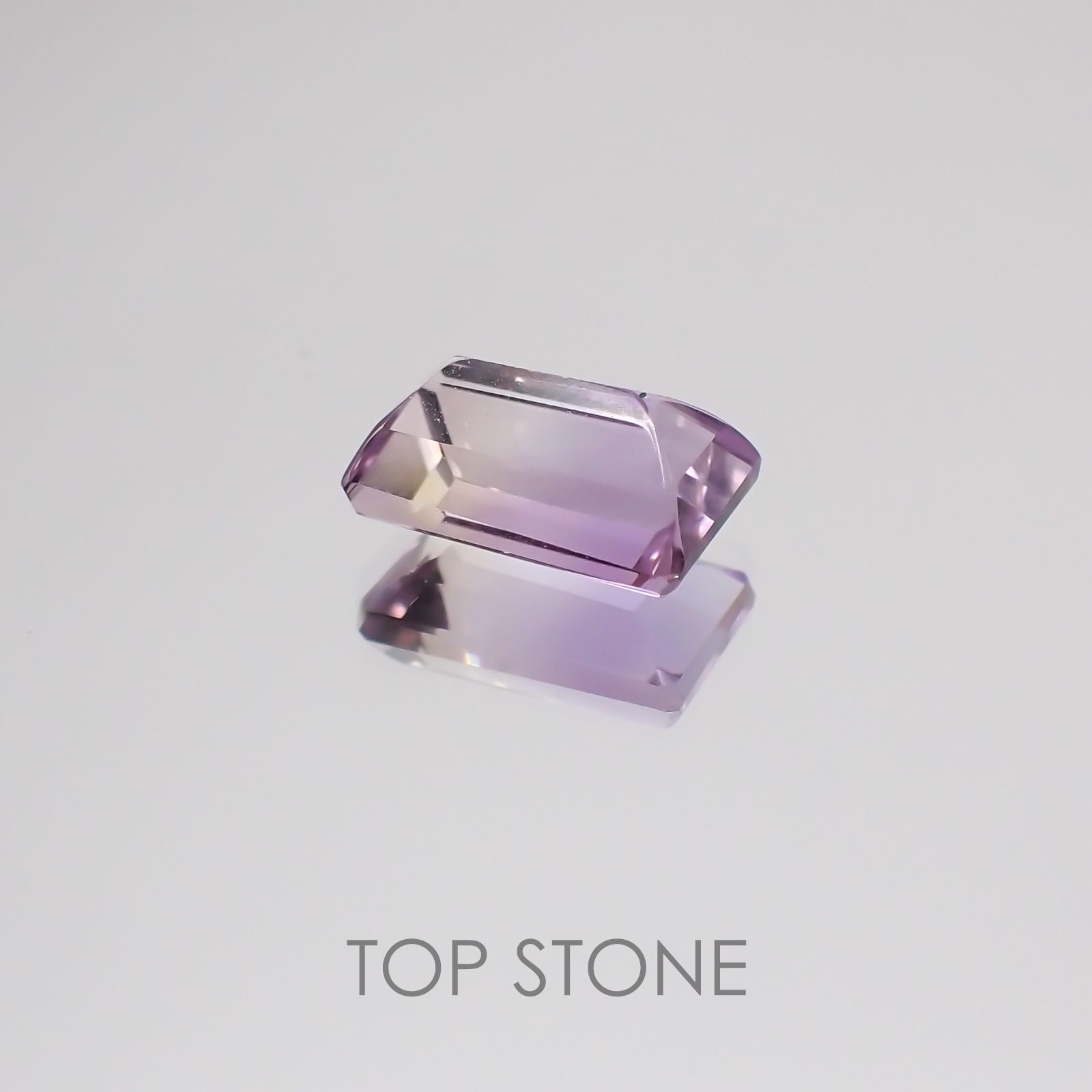 アワーグラスアメジスト モロッコ産 ルース 2.48ct[21038591]10.1×6.2mm前後