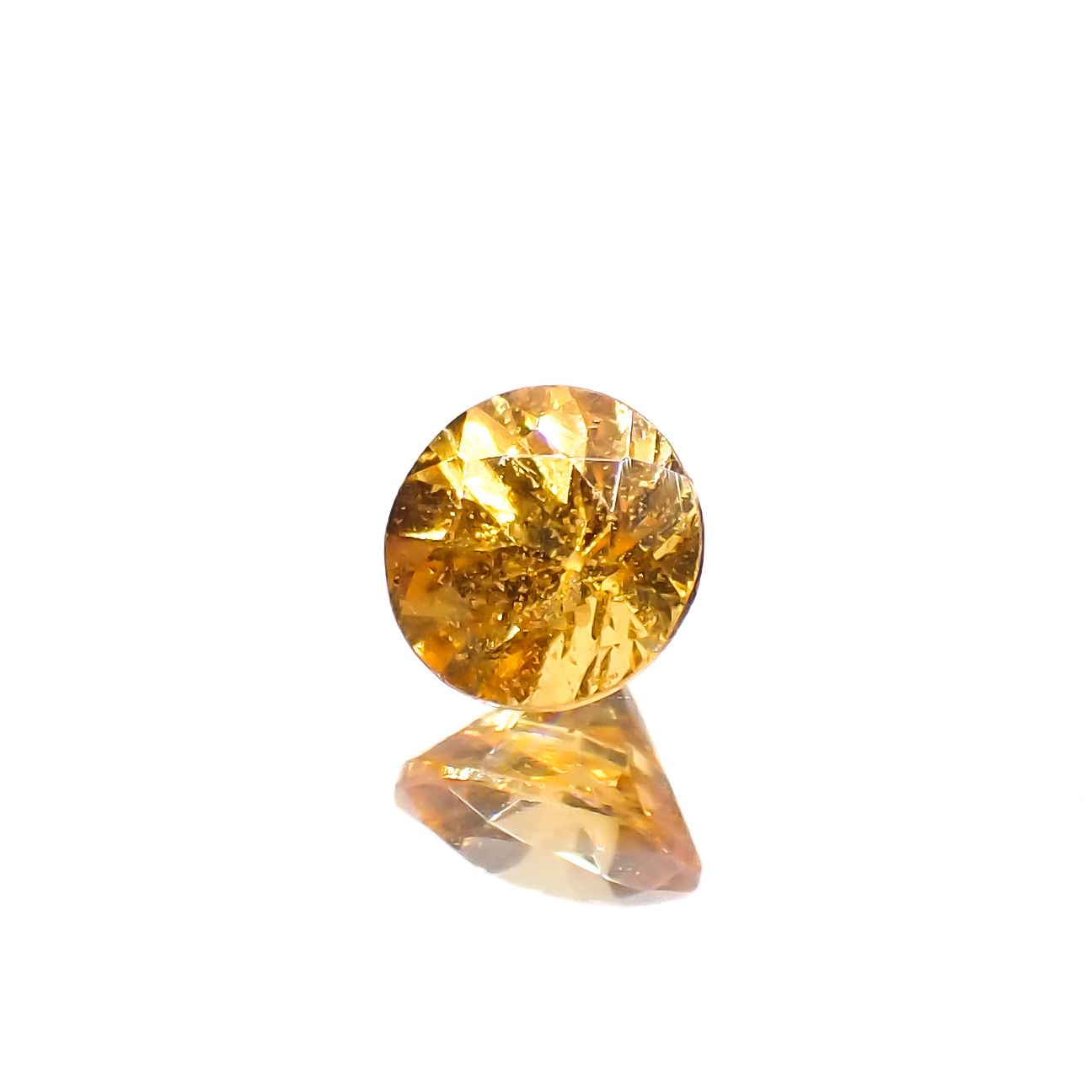 スペサルティンガーネット ナイジェリア産 0.32ct[230923372]3.8x3.8mm前後