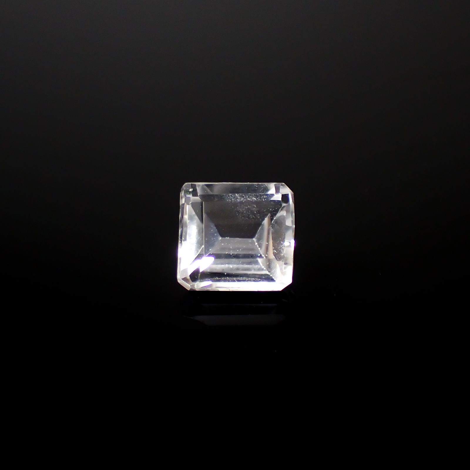 フェナカイト ブラジル産 0.81ct[240226273]5.4x5.1mm前後