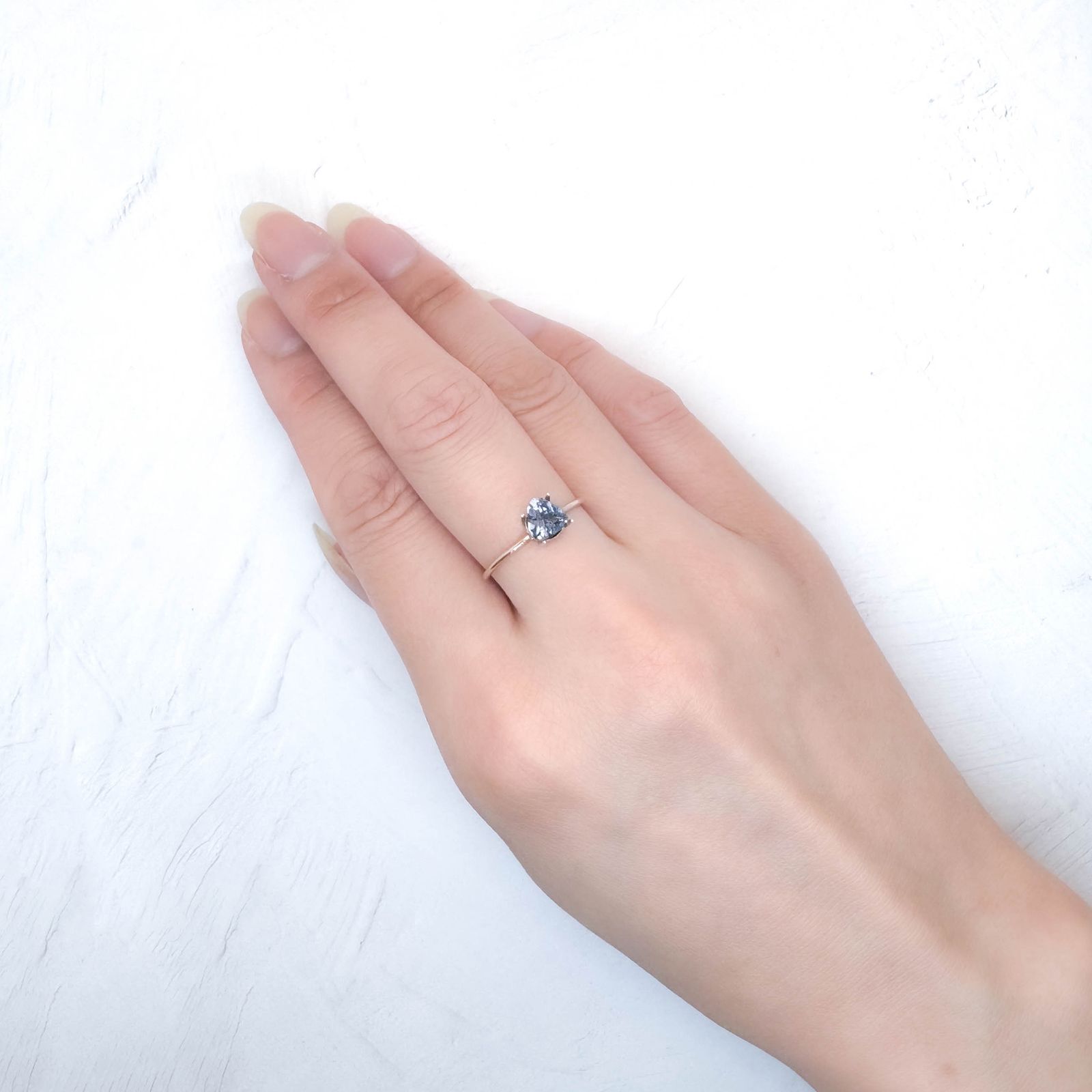 ◇カスタムカット◇タンザナイト 非加熱 タンザニア産 0.75ct / 5.9x5.8mm前後 [251031217]