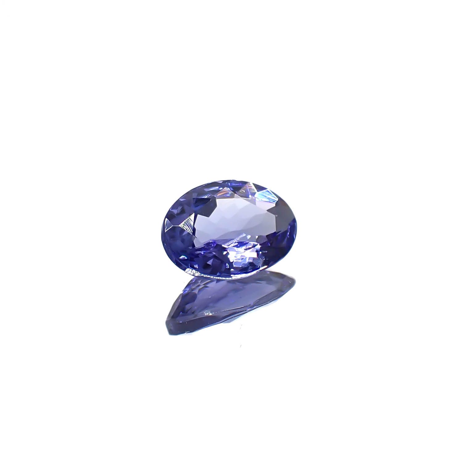 タンザナイト(宝石名タンザナイト)タンザニア産 0.67ct 識別済[240627888]6.9x5mm前後