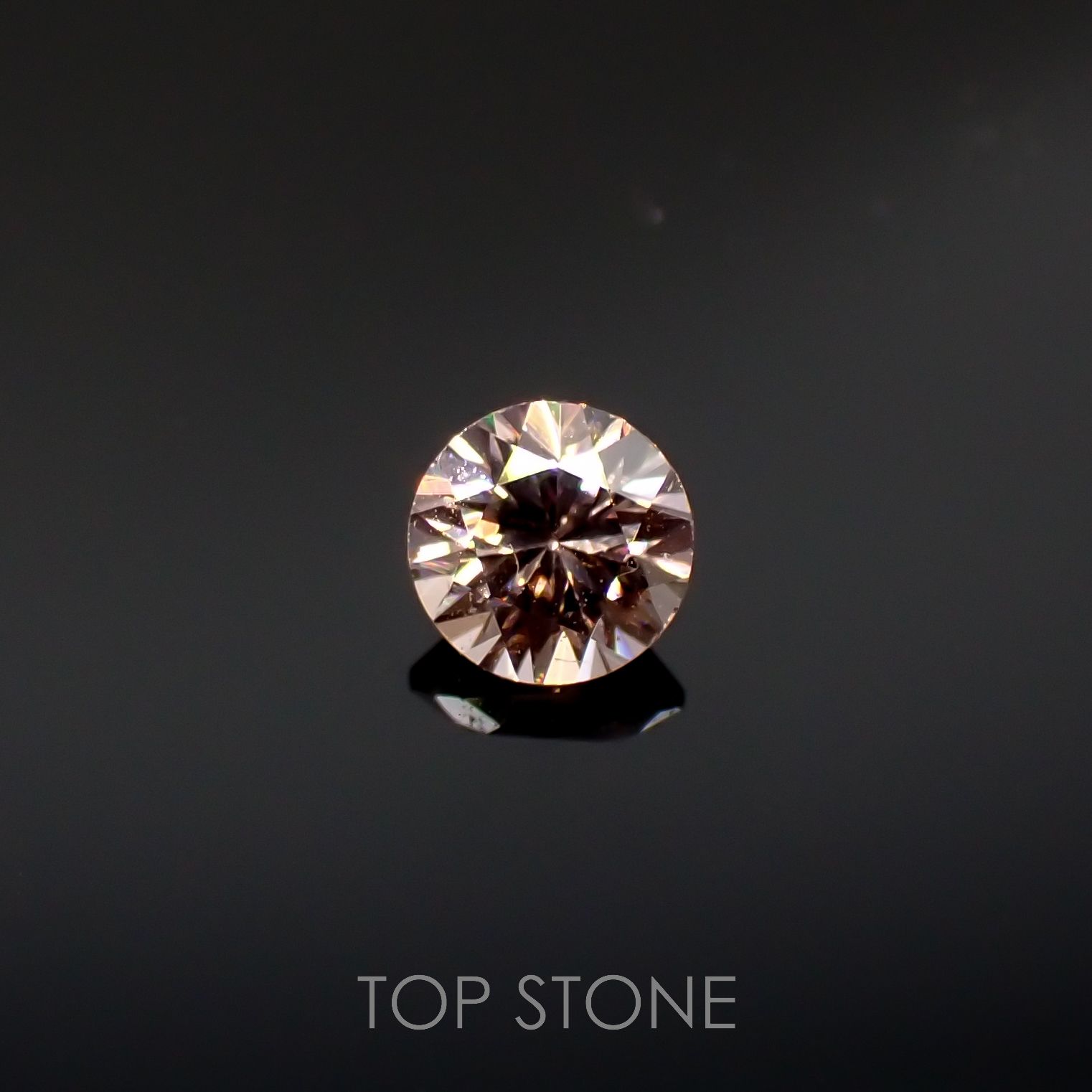 ライトピンクジルコン(宝石名ジルコン)スリランカ/カンボジア産 0.39ct 識別済[220616666]4x4mm前後