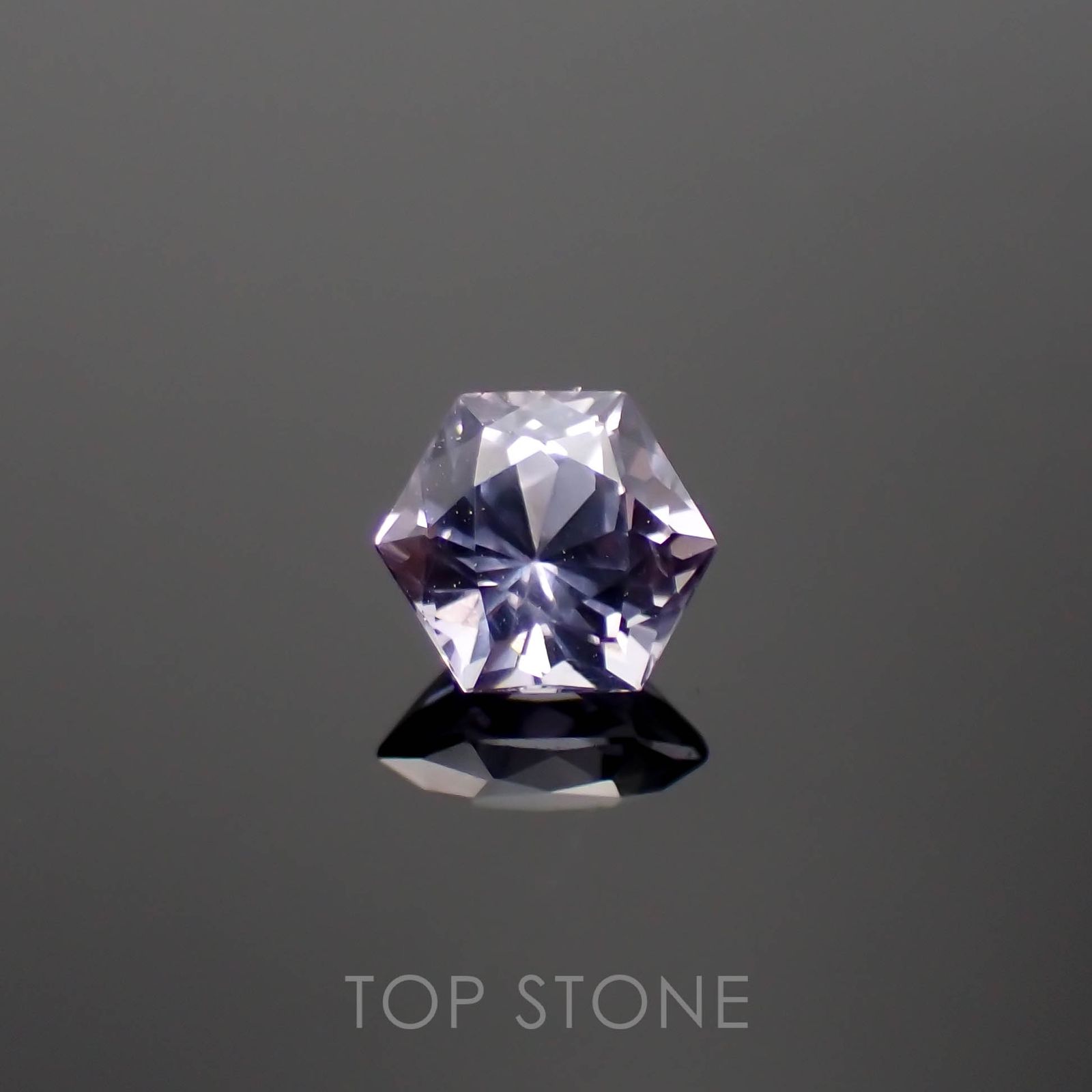 ◇ヘキサゴンカット◇バイオレットスピネル(宝石名スピネル)ビルマ/マダガスカル産 0.44ct 識別済[230220641]4.4x4.2mm前後