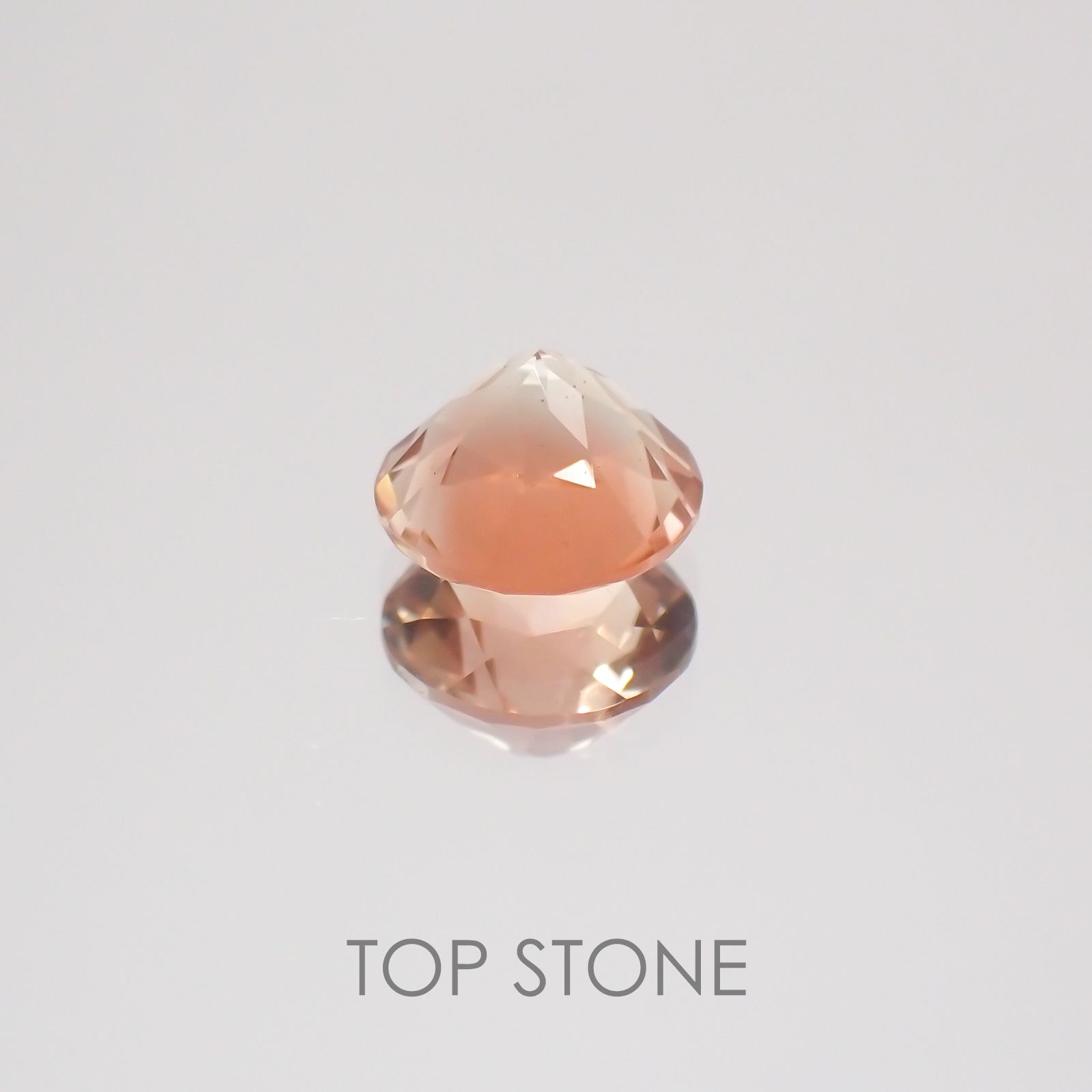オレゴンサンストーン アメリカ産 ルース 0.78ct[20128874]5.9×5.9mm前後