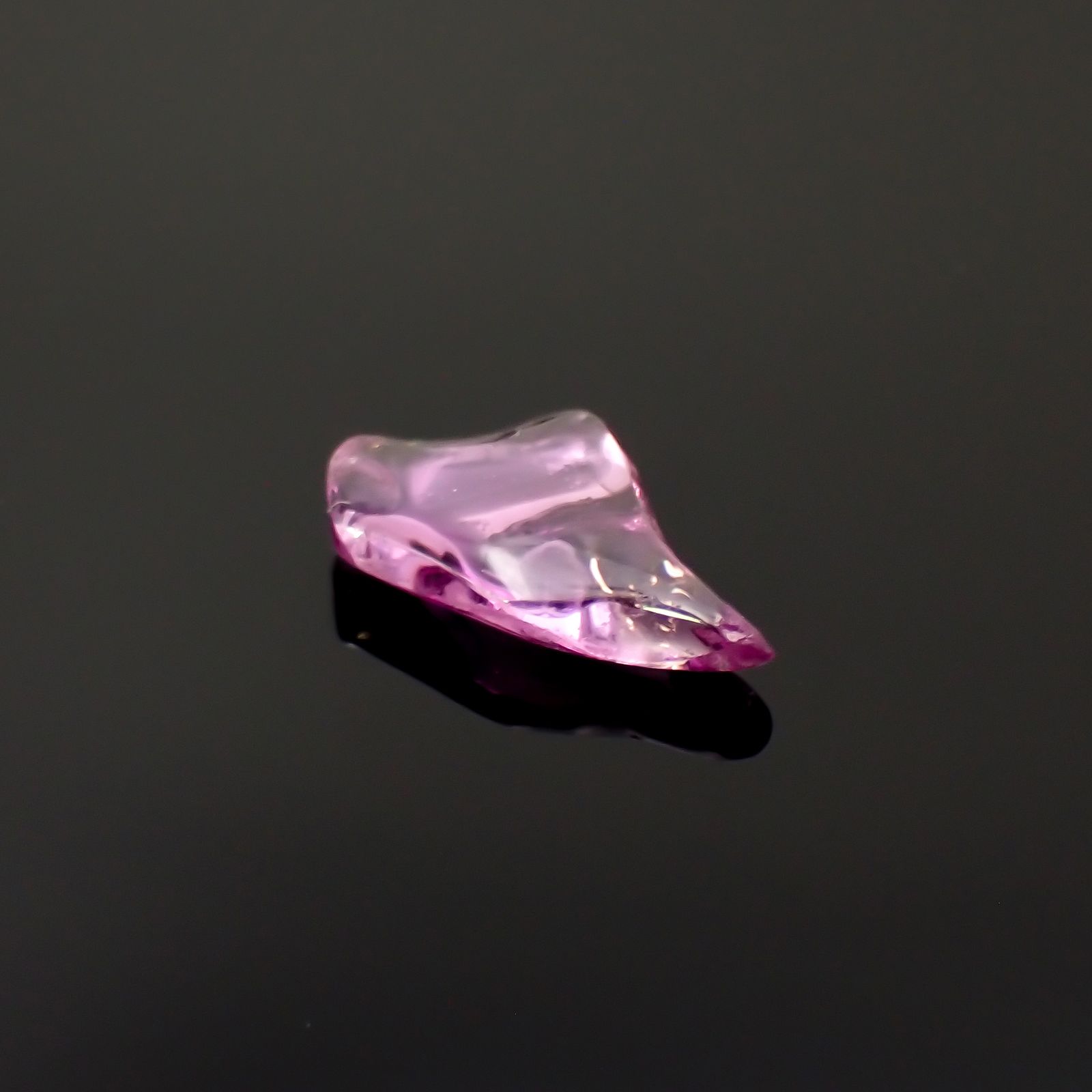 ◇フリーフォーム◇パープルピンクサファイア 非加熱 マダガスカル産 1.68ct[230722662]11.7x7mm前後