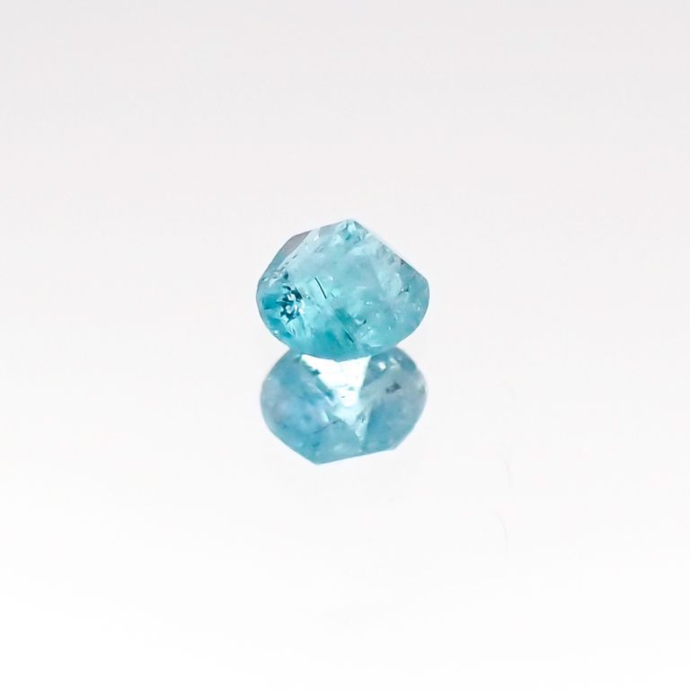 パライバトルマリン(宝石名トルマリン/別名パライバ・トルマリン) ブラジル・パライバ州バターリャ鉱山産 0.053ct 識別済[20116966]2.3×2.3mm前後