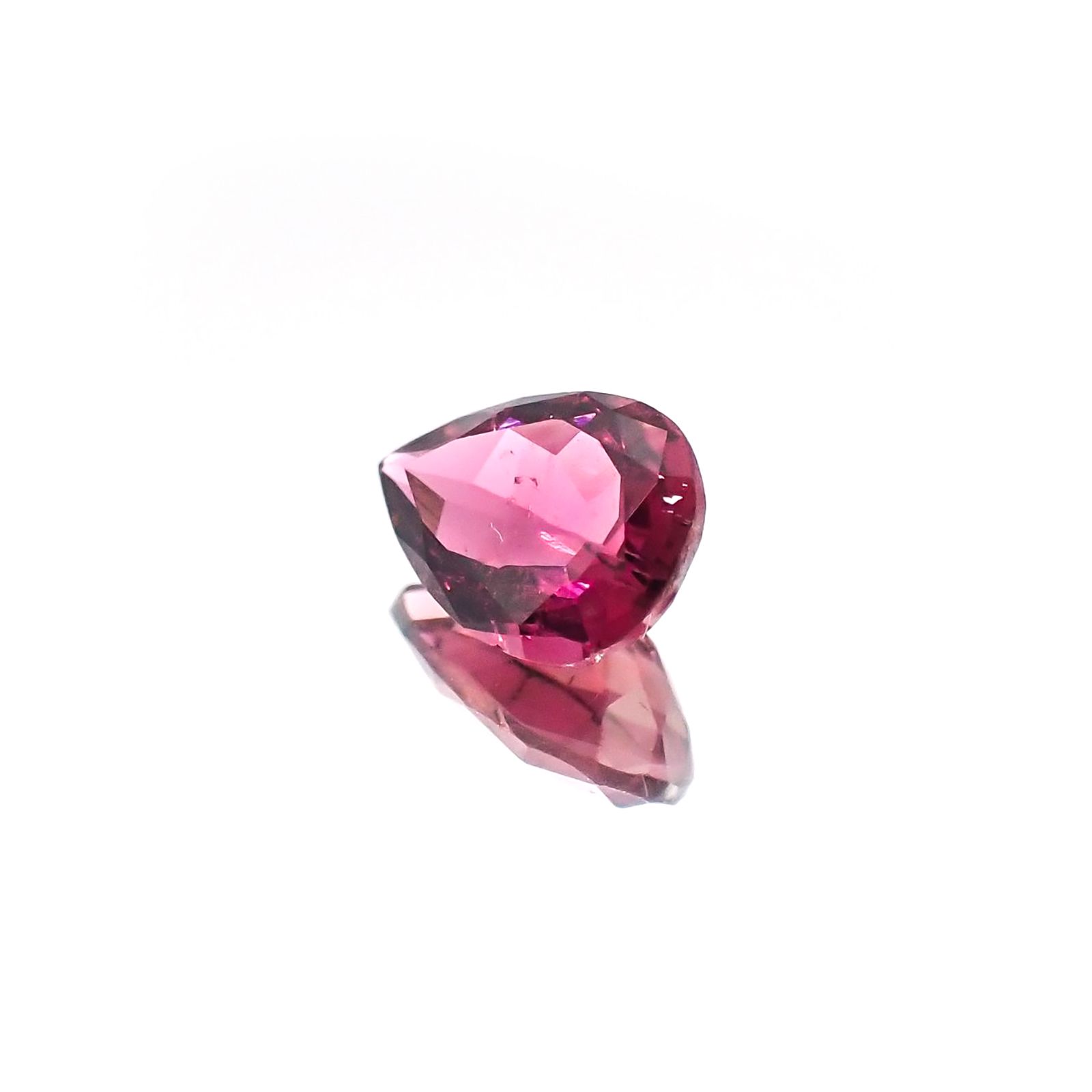 パープルトルマリン(宝石名パープル・トルマリン)ブラジル産 識別済 0.98ct / 8.1x5.8mm前後 [260323895]