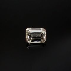 リューコガーネット(宝石名ホワイト グロッシュラー・ガーネット)ビルマ産 0.39ct 識別済[220616322]4.5x3.3mm前後