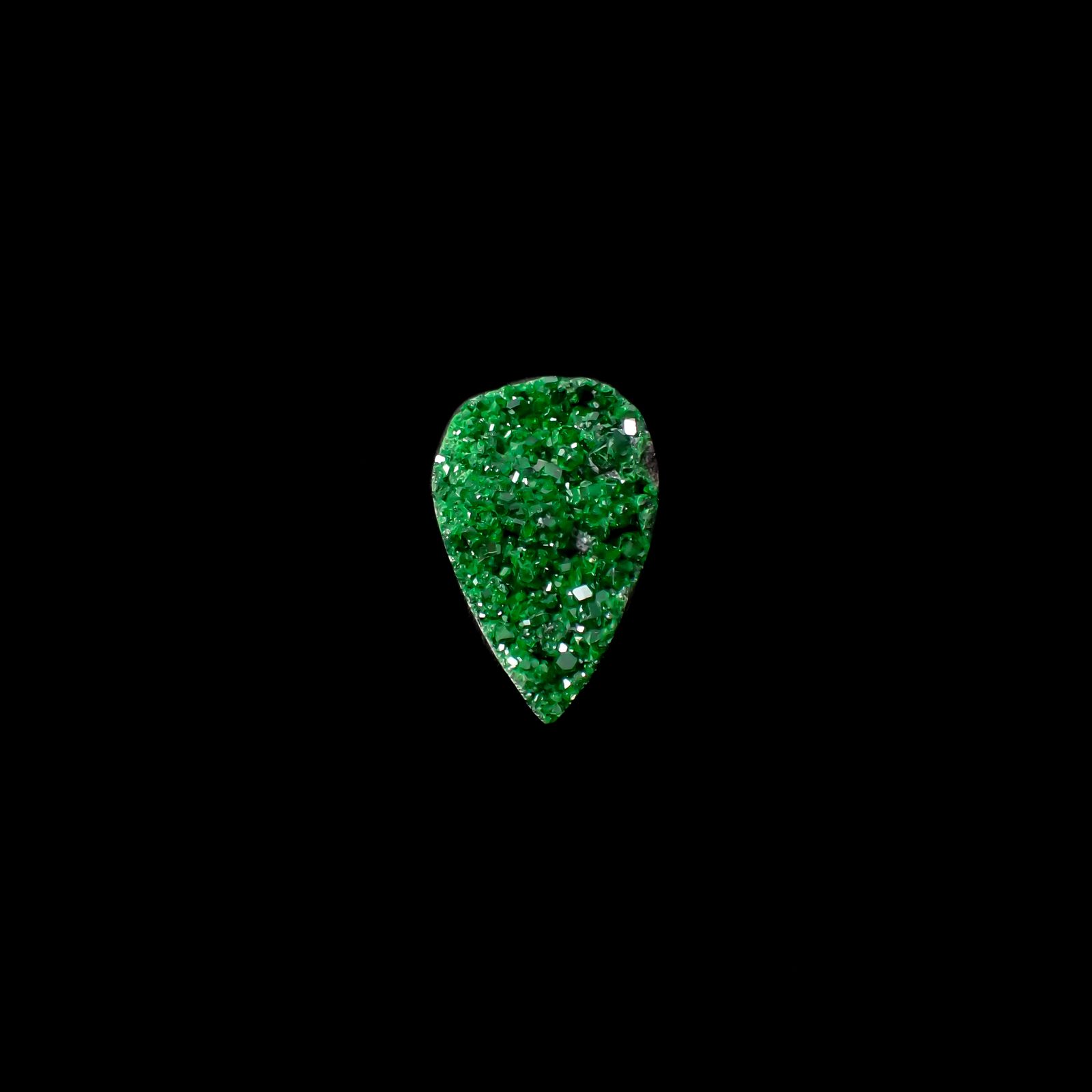ウバロバイト 原石 ロシア産 4.88ct[240326437]16.7x10.7mm前後
