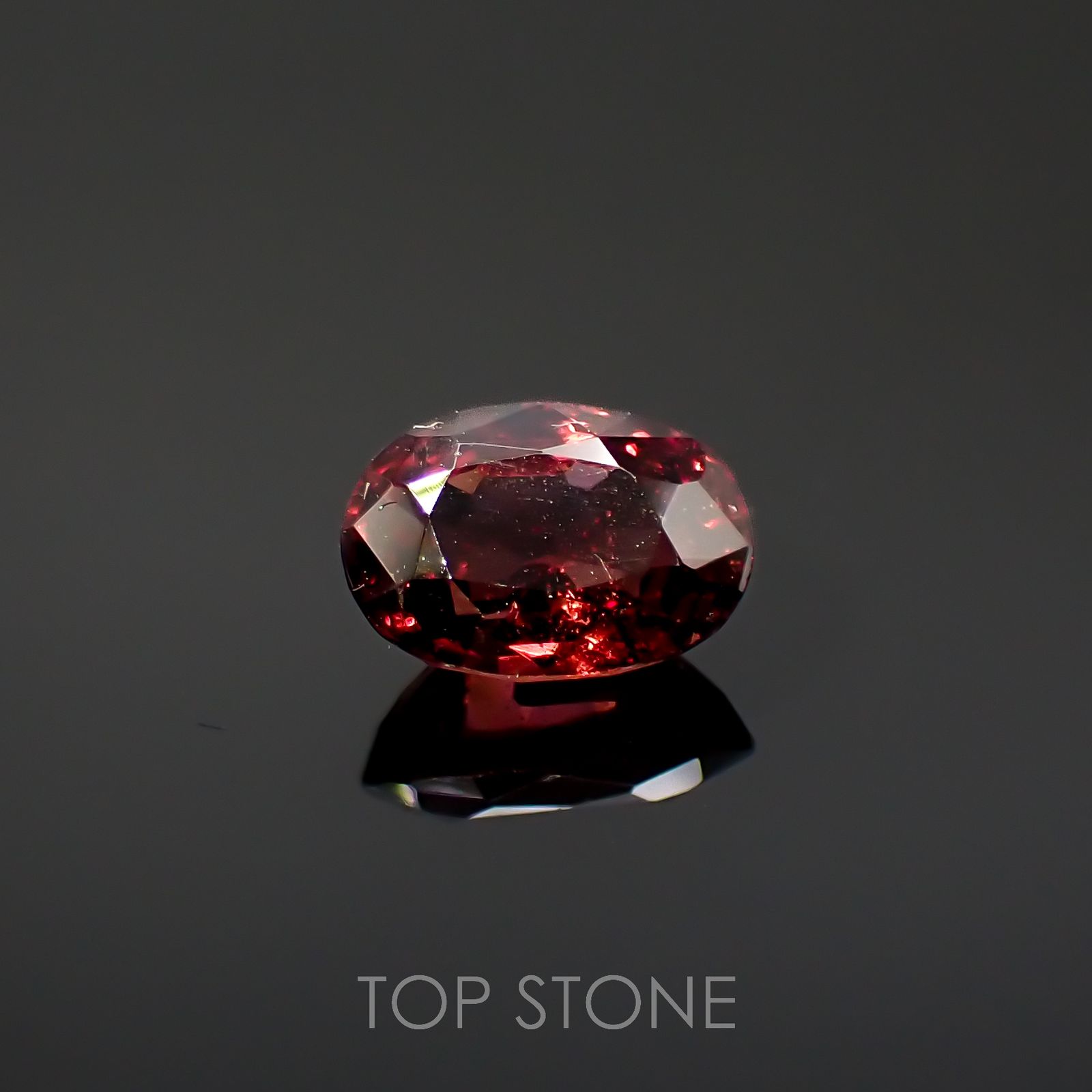 レッドスピネル タンザニア産 1.07ct[221018233]6.8x4.9mm前後