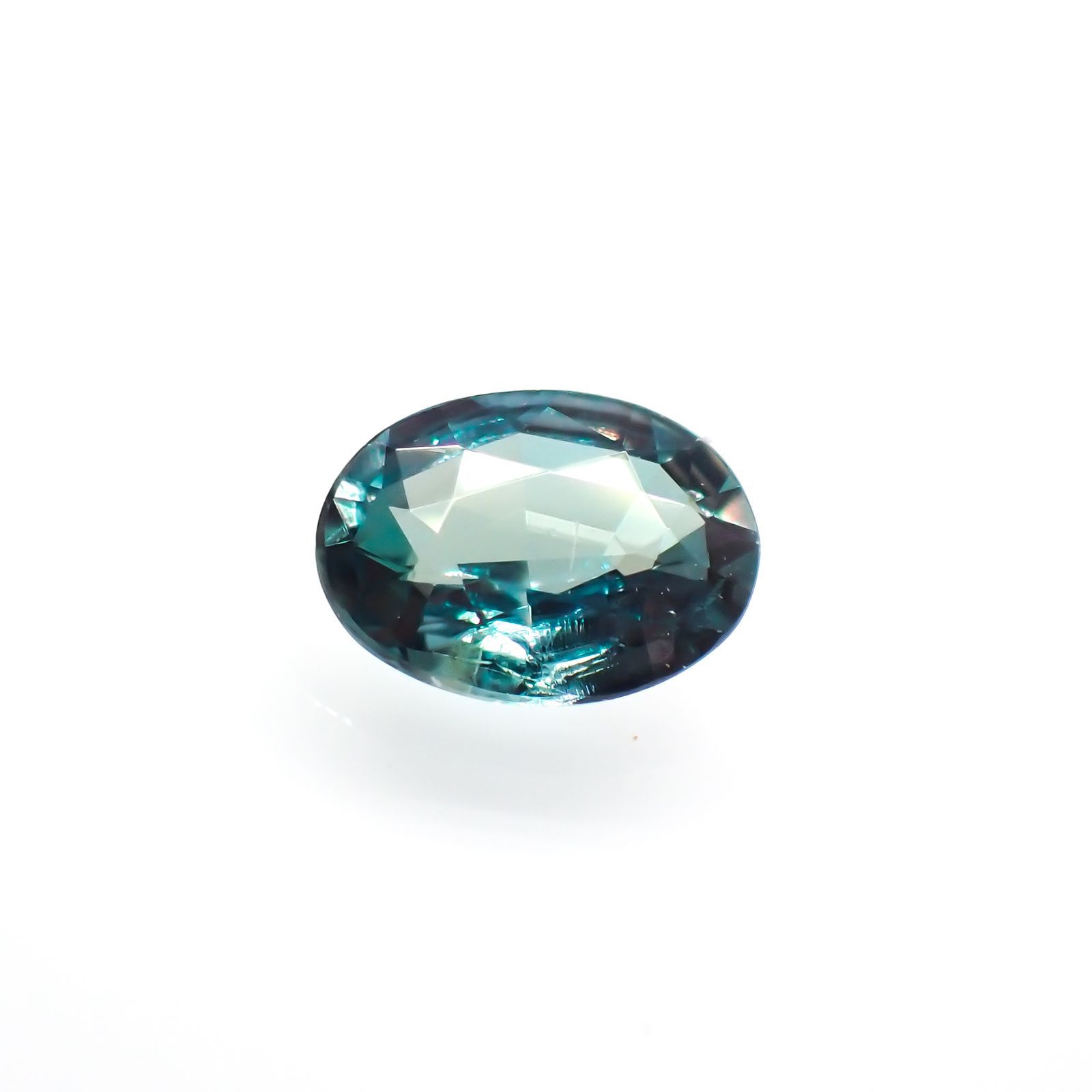 アレキサンドライト(宝石名アレキサンドライト)ブラジル産/EmeraldMains社製 0.132ct ソ付(彩珠)[220113815]3.8x2.8mm前後