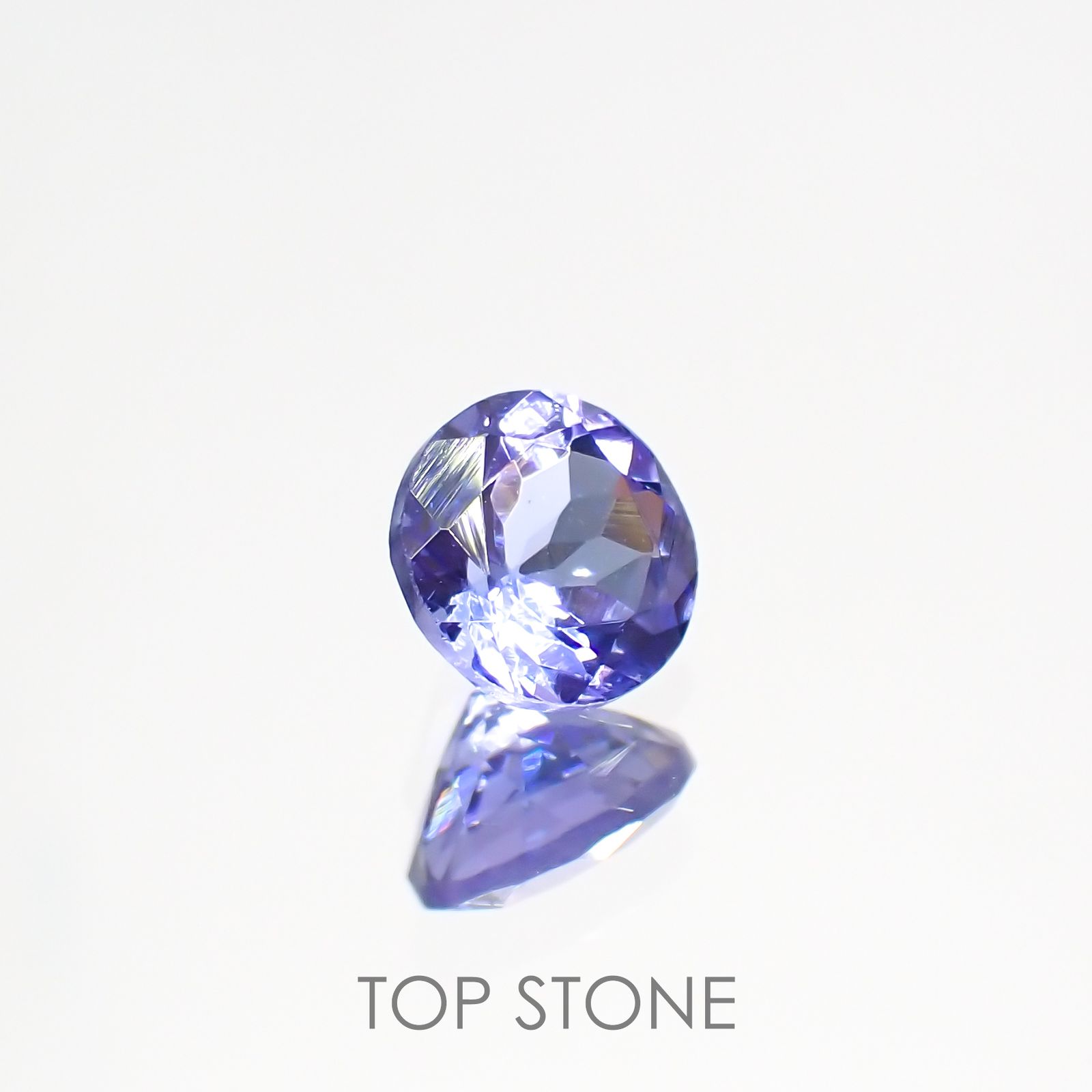 タンザナイト(宝石名タンザナイト)タンザニア産 0.59ct 識別済[220516044]5.2x5.1mm前後