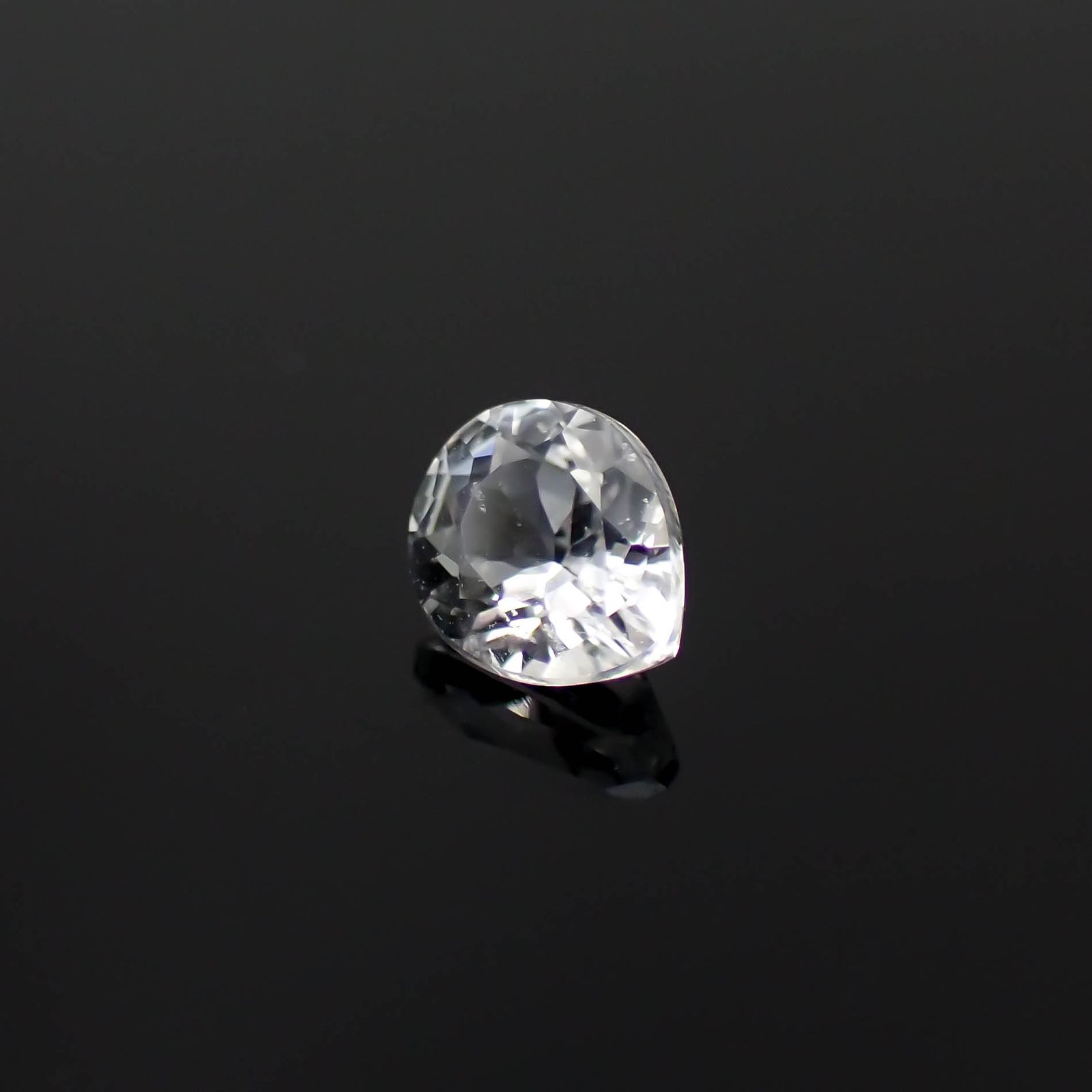 フェナカイト(宝石名フェナカイト)マダガスカル/ブラジル産 0.33ct 識別済[230522030]5.1x4.1mm前後