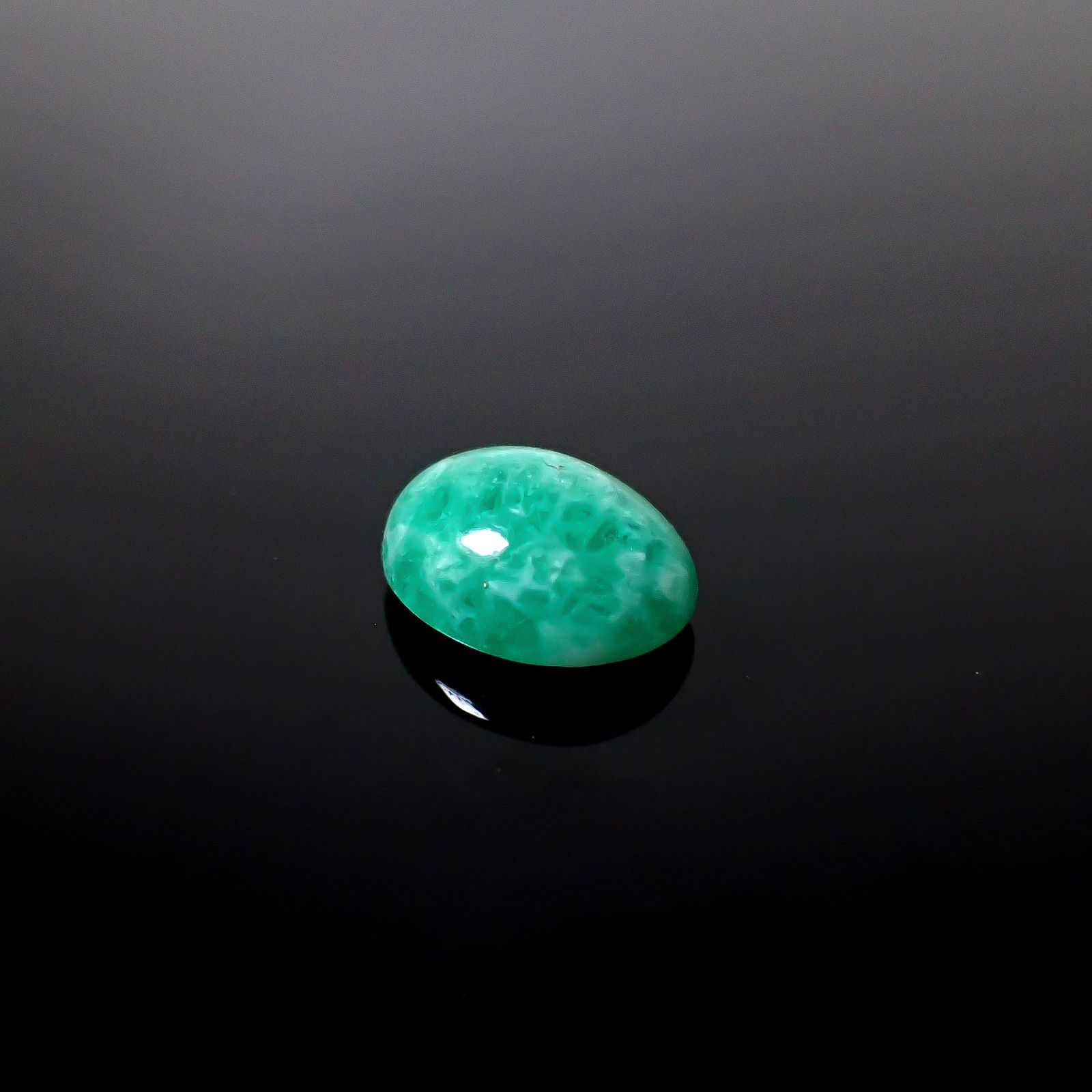 マトリックスエメラルド(エメラルドインクォーツ/フェルドスパー) ブラジル産 5.04ct [250430170]12.9x10mm前後