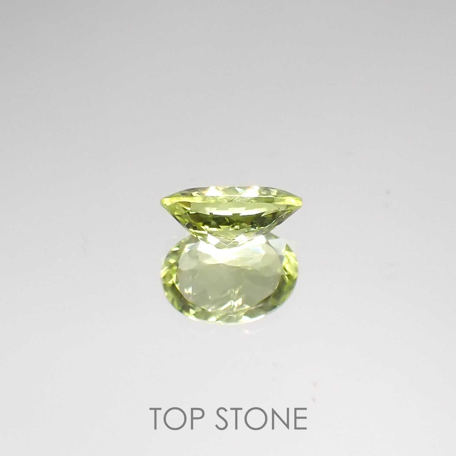 パロットクリソベリル(宝石名クリソベリル) インド産 0.80ct 識別済[210711515]7×5.1mm前後
