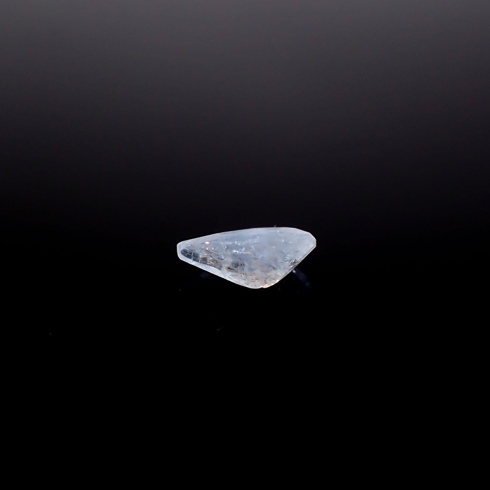 イリデッセンスアクアマリン ブラジル産 0.75ct / 8.5x5.6mm前後 [250730846]