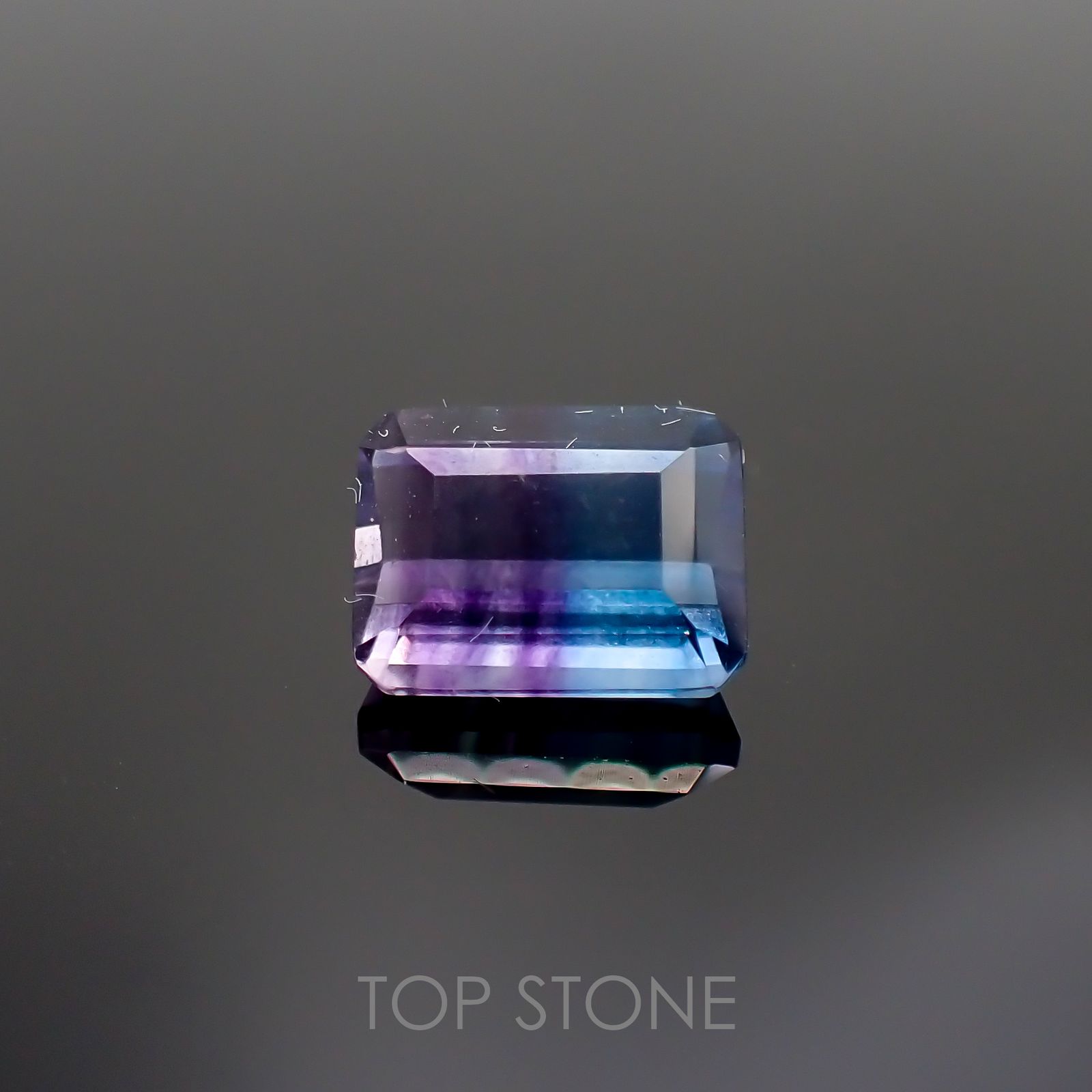 パーティカラーフローライト(宝石名フルオライト)ブラジル産 2.96ct 識別済[220115073]9x7mm前後