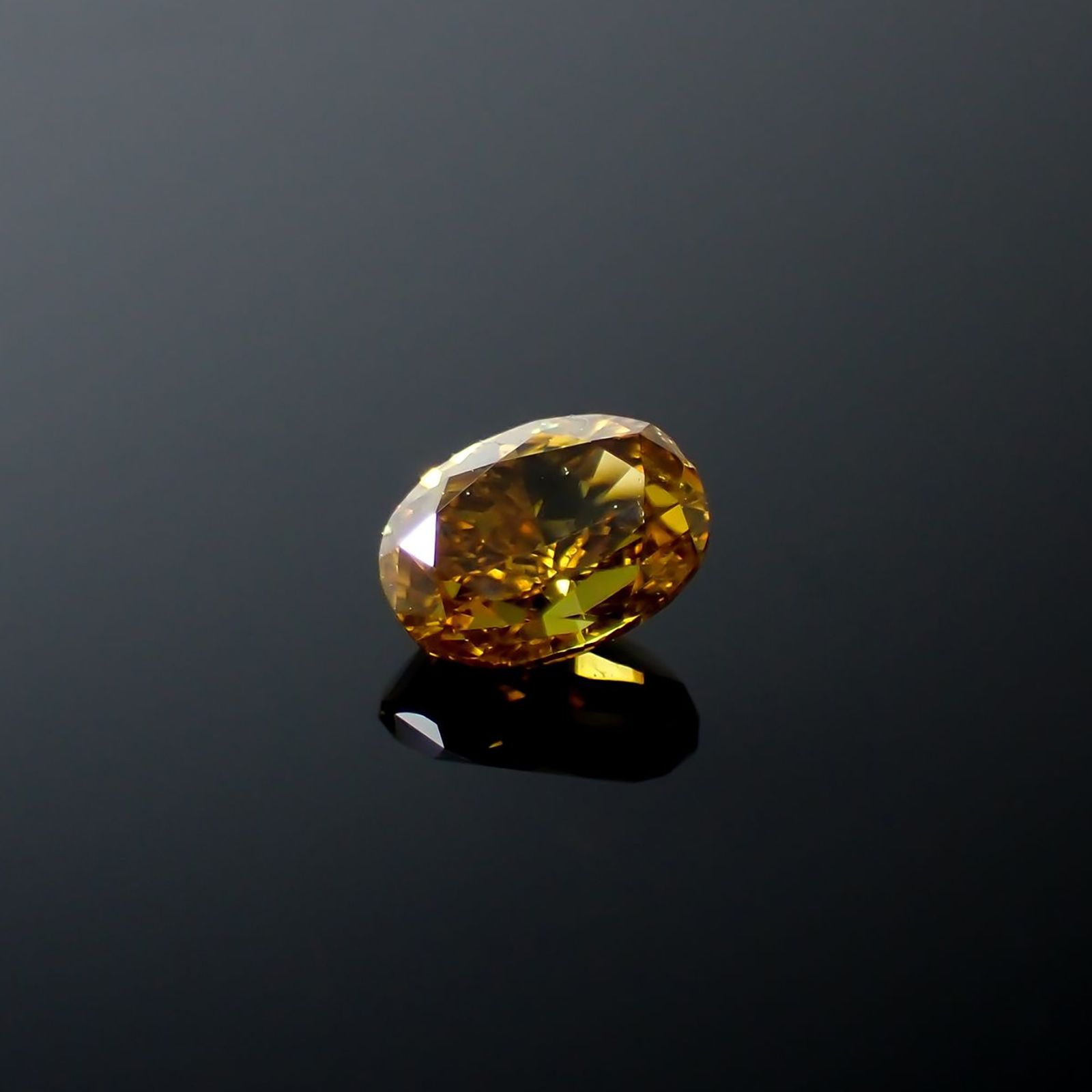 イエローダイヤモンド SI-1 | FANCY DEEP BROWNISH ORANGE YELLOW(宝石