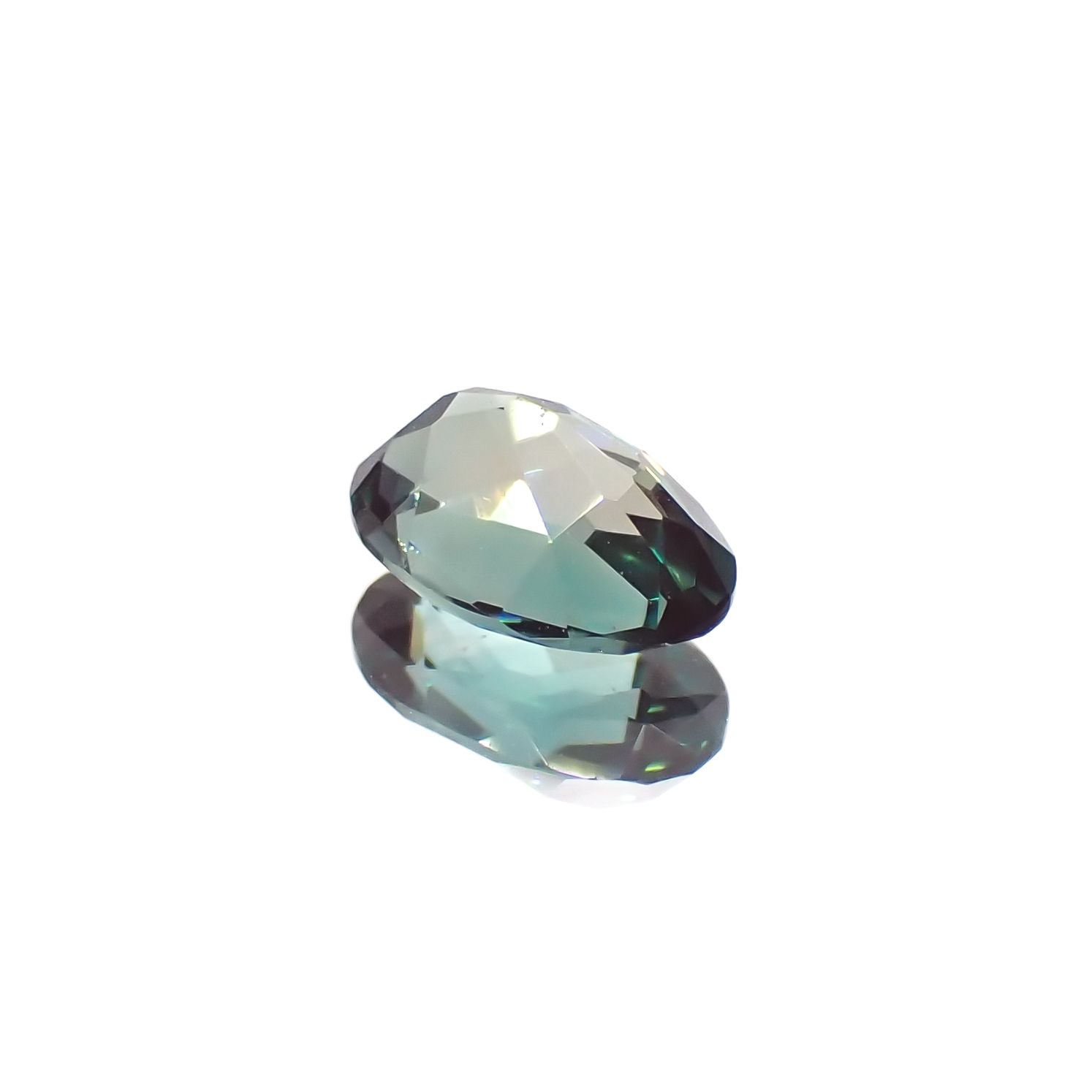 カラーチェンジアンデシン モンゴル産 0.38ct[231023556]6.1x3.9mm前後