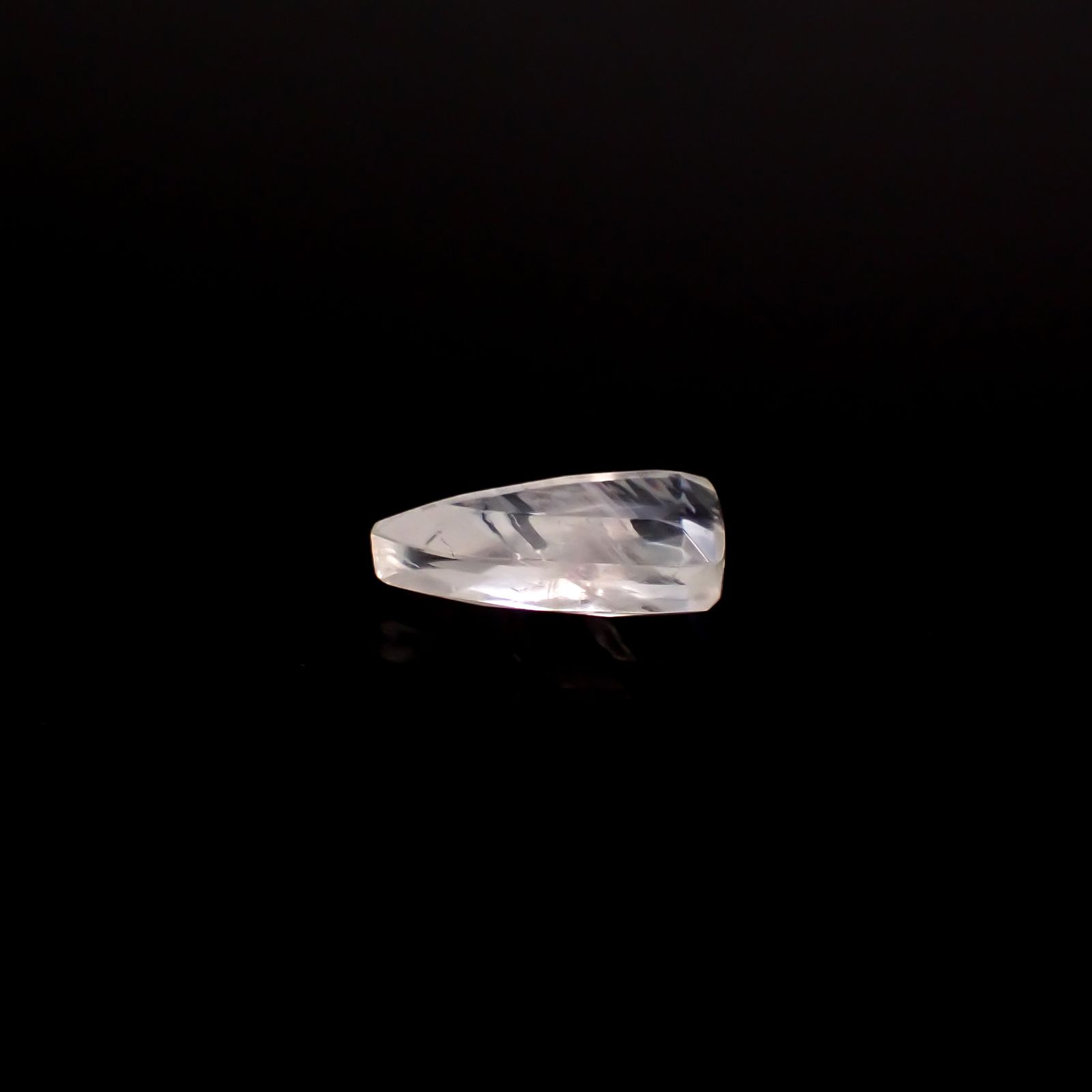 ◇リバーシブル◇マラウイムーンストーン マラウイ共和国産 3.52ct / 14x7.3mm前後 [260331819]
