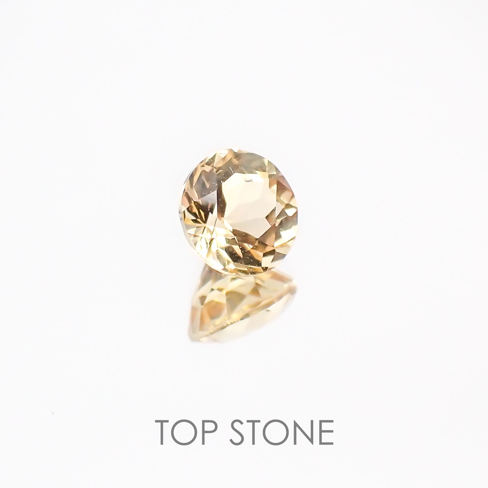 インペリアルトパーズ(宝石名トパーズ) ブラジル産 0.83ct 識別済[20127861]5.6×5.5mm前後