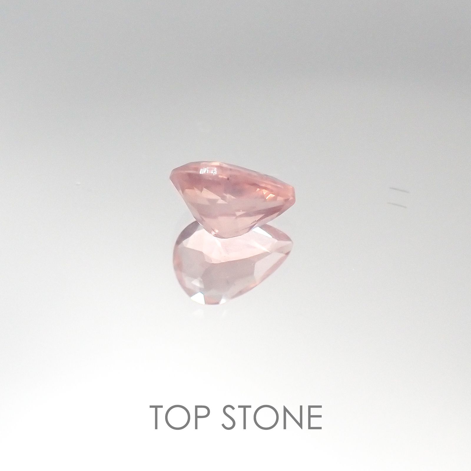 ディープローズクォーツ モザンビーク産 ルース 0.57ct[20095375]6.6×4.7mm前後