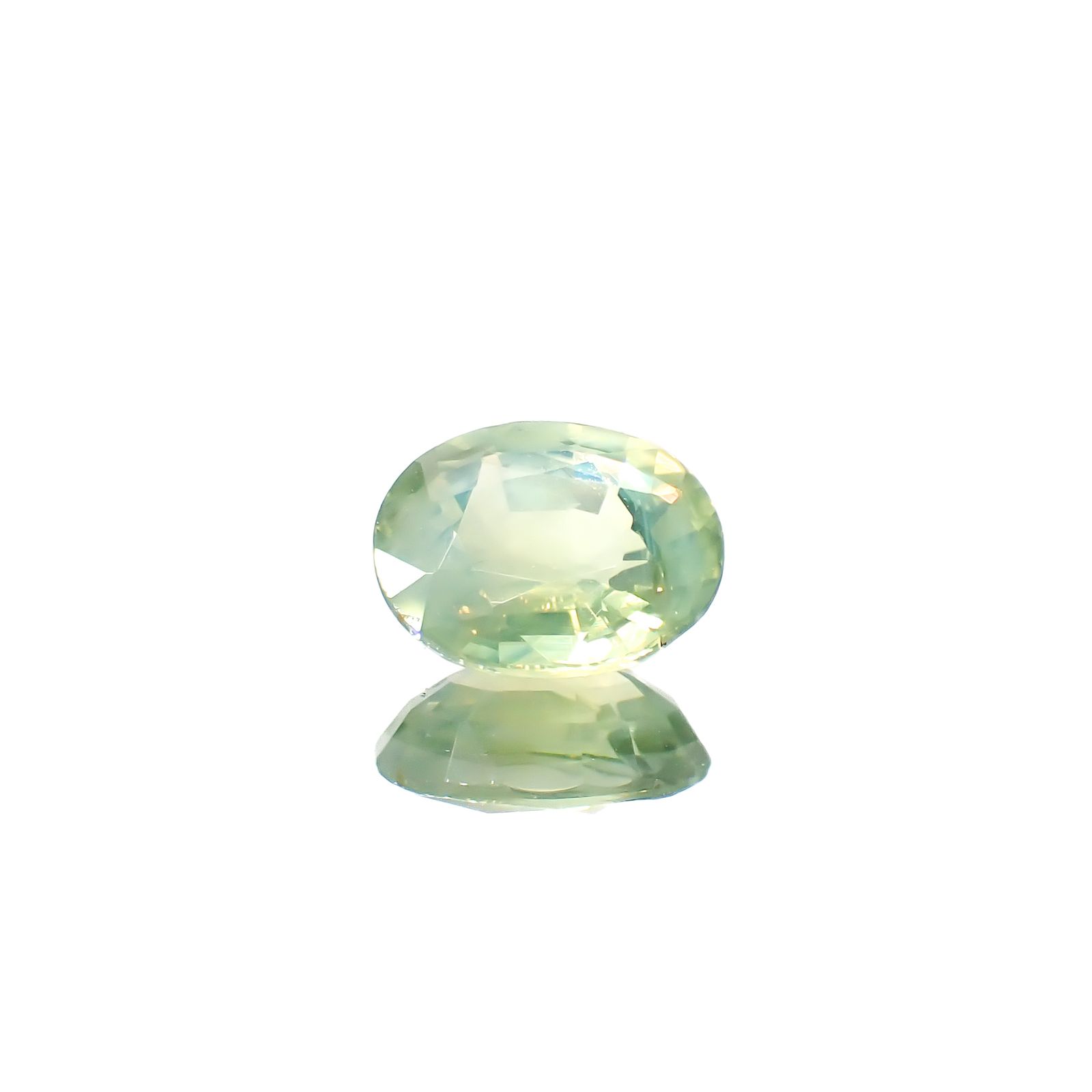 シルキーアレキサンドライト タンザニア産 0.74ct [241129512]6.2x5.1mm前後