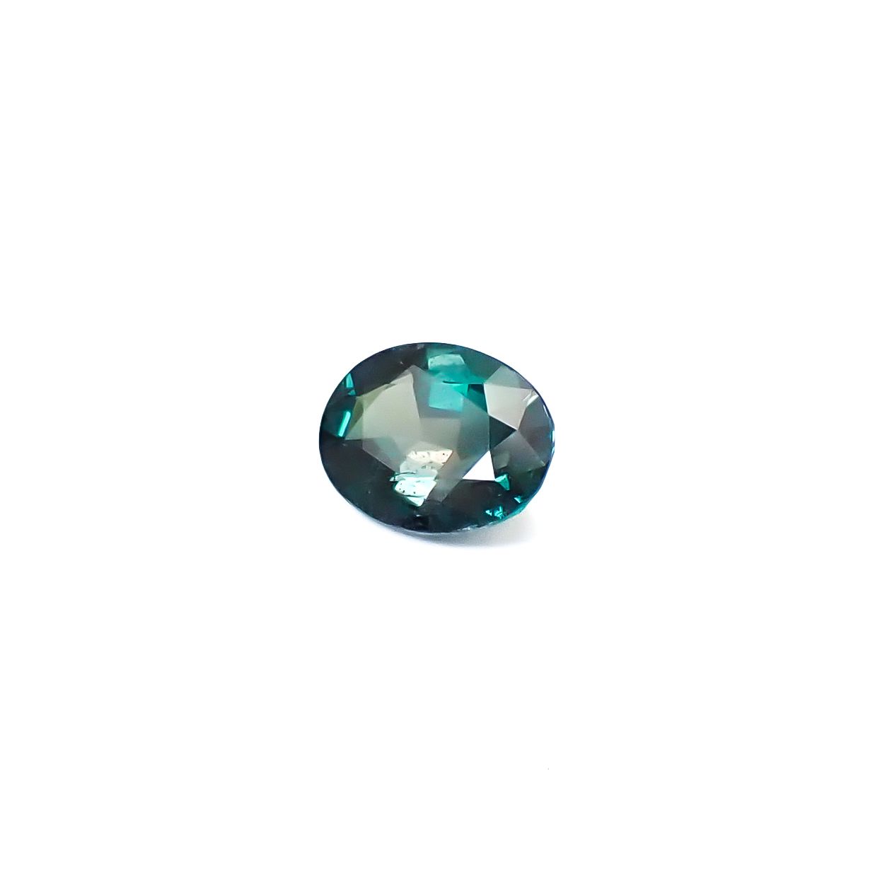 アレキサンドライト(宝石名アレキサンドライト)ブラジル産 GIA鑑付 0.88ct / 7.21x5.31mm前後 [260532227]