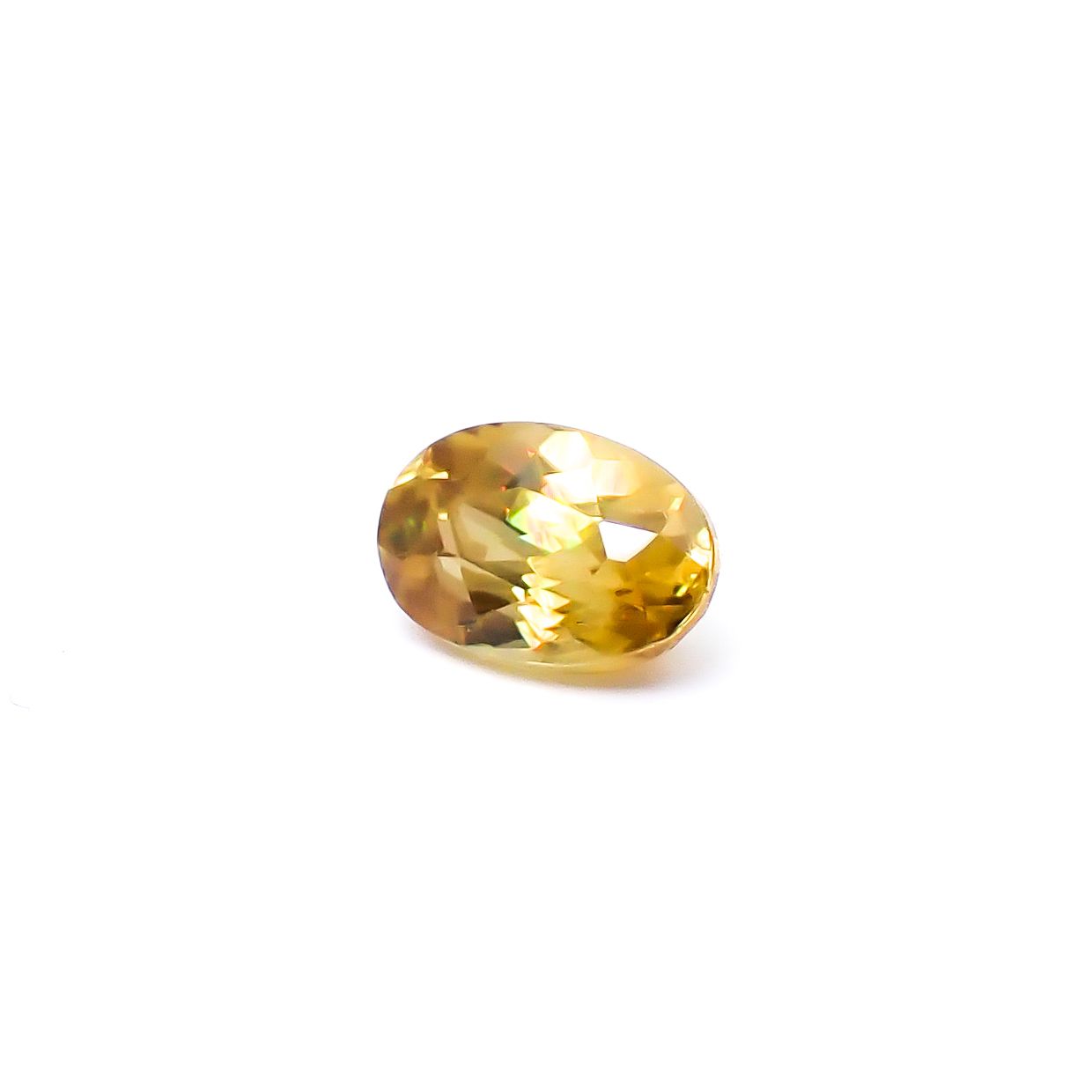ゴールデンスフェーン(宝石名スフェーン)マダガスカル産 識別済 0.55ct / 6x3.8mm前後 [260632355]