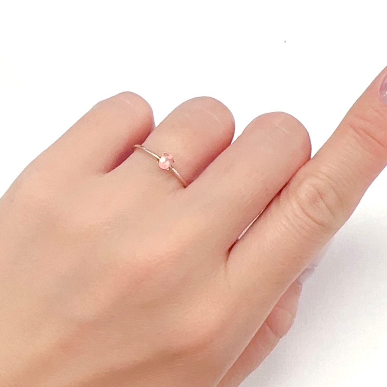 ロードクロサイト アルゼンチン産 0.24ct[240226174]4x3mm前後
