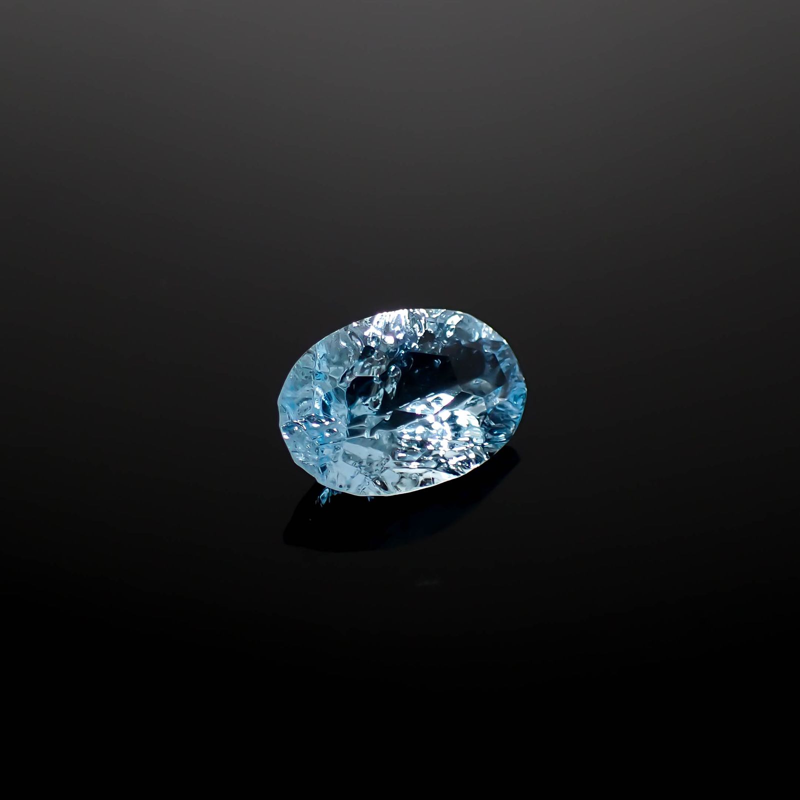 ◇カスタムカット◇ブルートパーズ ブラジル産 3.66ct [241029251]12x8mm前後