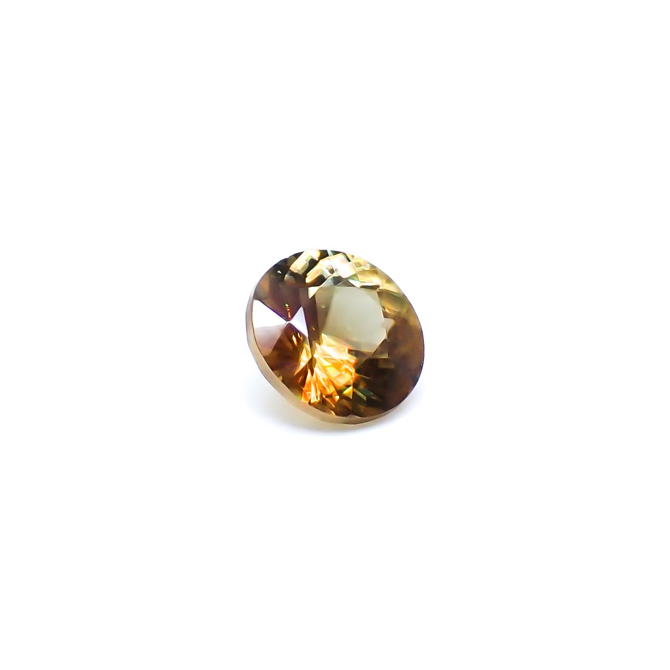 ゴールデンスフェーン マダガスカル産 0.48ct / 4.9x4.8mm前後 [260632358]