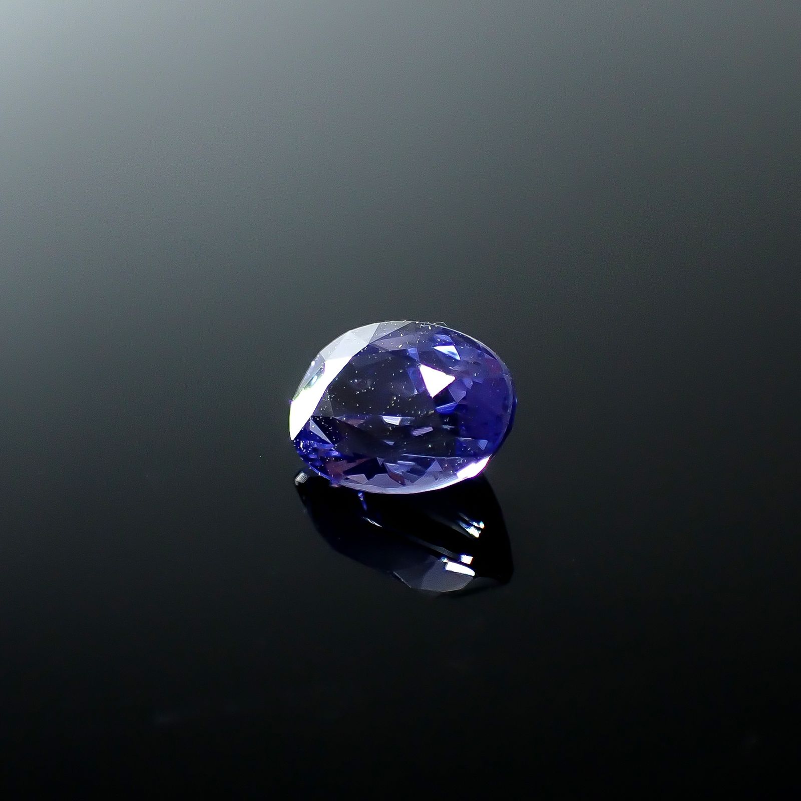 バイオレットサファイア 非加熱(宝石名バイオレット・サファイア)スリランカ/マダガスカル産 1.59ct GIT鑑付[250931152]7.69x5.43mm前後