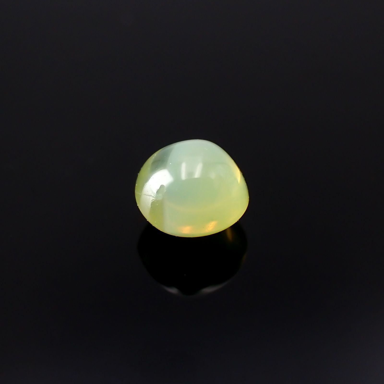 クリソベリルキャッツアイ スリランカ産 0.43ct / 3.9x3.8mm前後 [260118246]