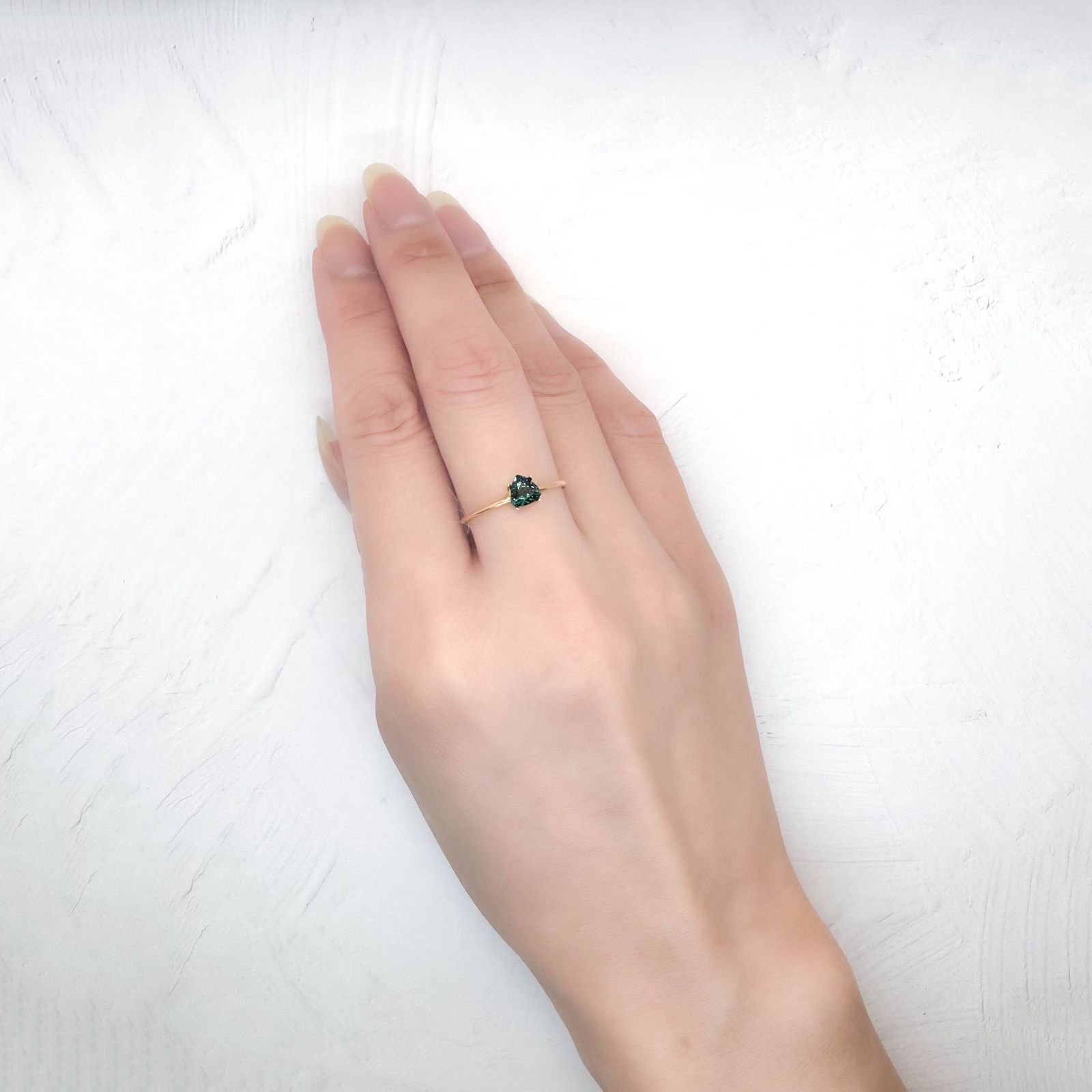 ブルートルマリン アフガニスタン産 0.43ct [250114093]4.9x4.9mm前後