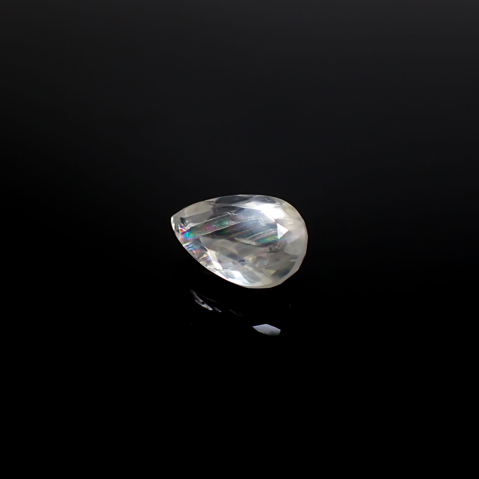 マラウイムーンストーン マラウイ共和国産 3.72ct / 13.1x7.9mm前後 [260331829]
