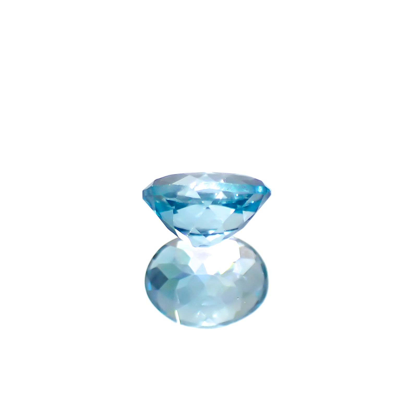 ブルージルコン カンボジア産 0.53ct[240728509]5x3.8mm前後