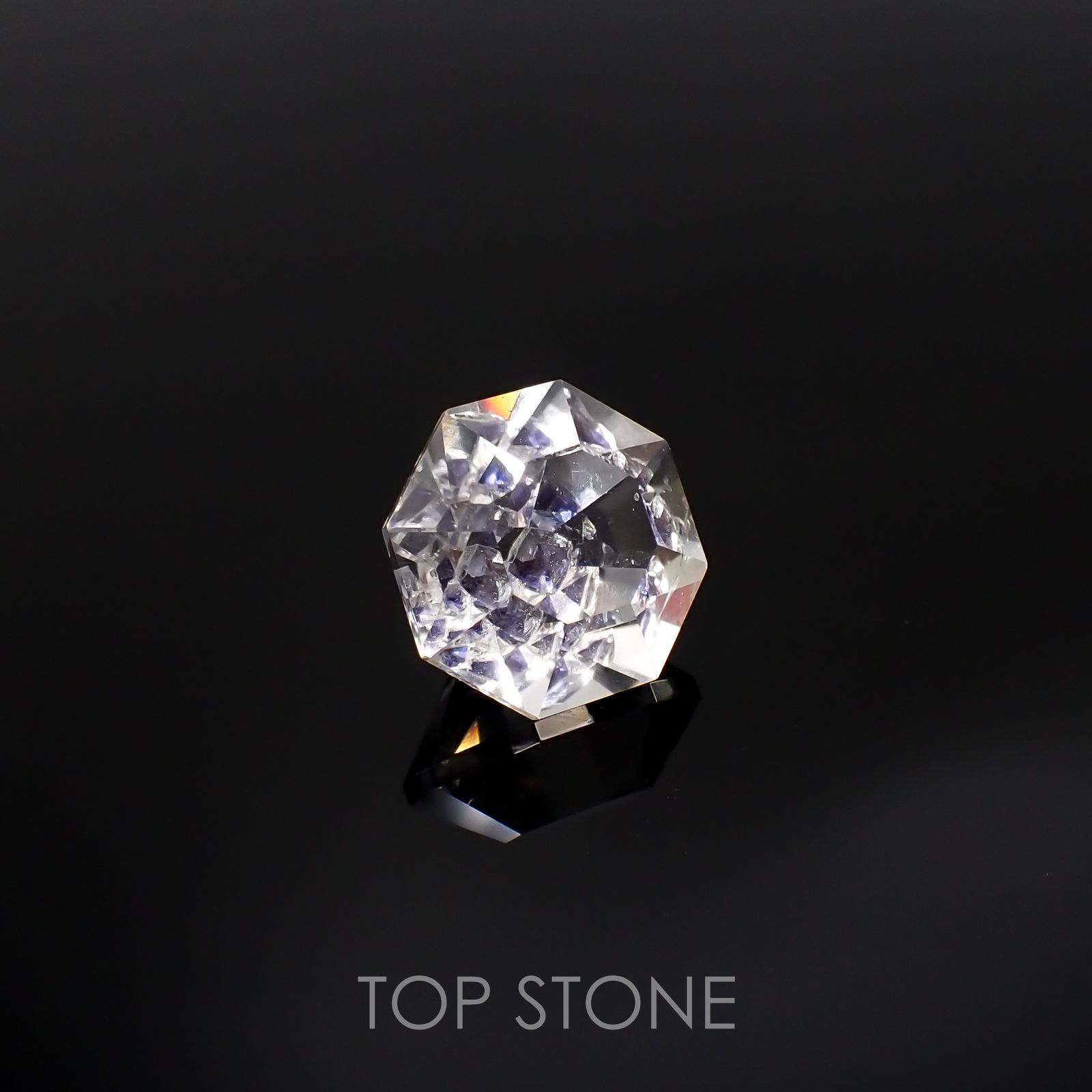 ◇オクタゴンカット◇フローライトインクォーツ マダガスカル産 14.24ct[220515708]14.7x14.9mm前後