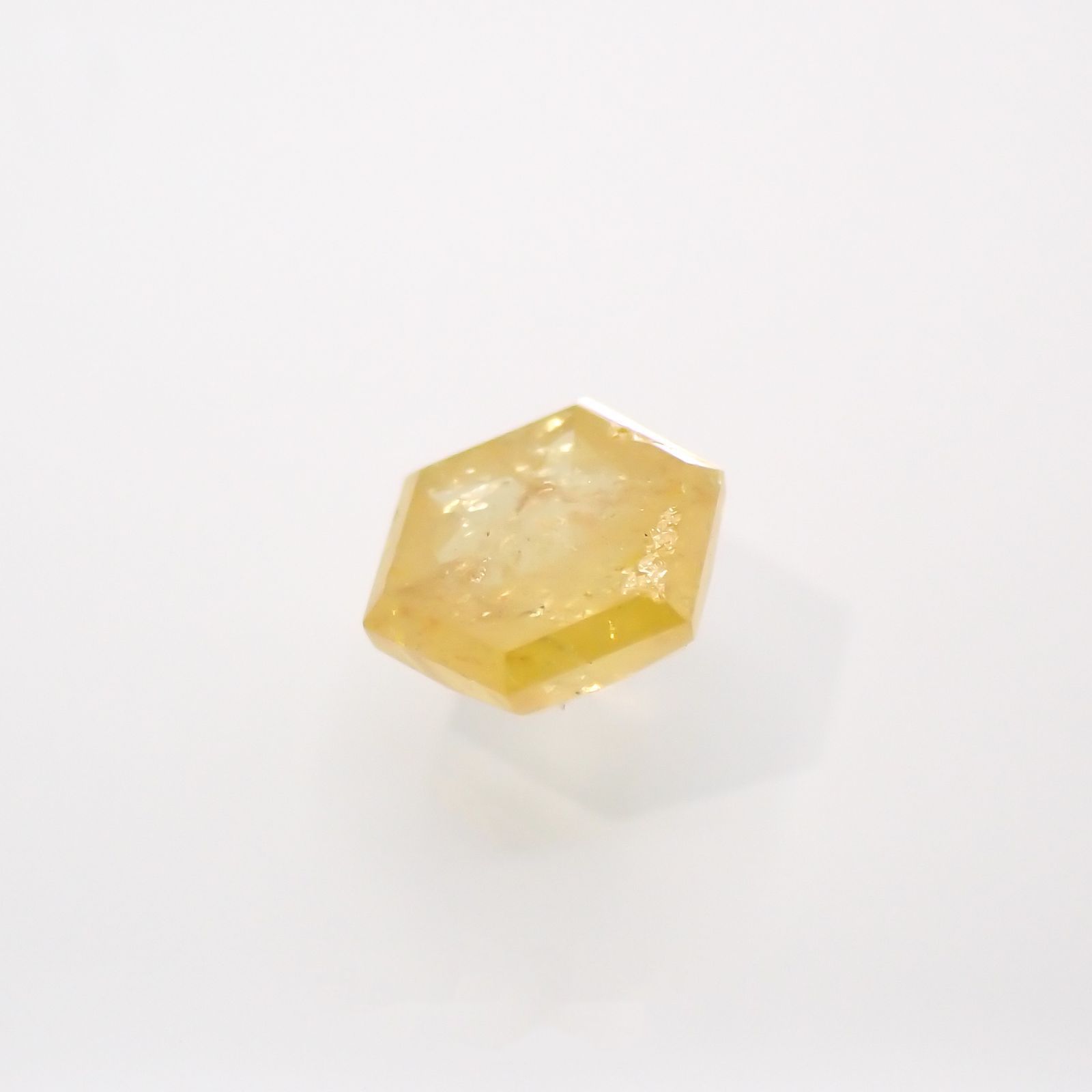◇ヘキサゴンアンティークカット◇イエローダイヤモンド(宝石名ダイアモンド) 南アフリカ産 0.13ct 識別済[210813116]2.9×2.8mm前後