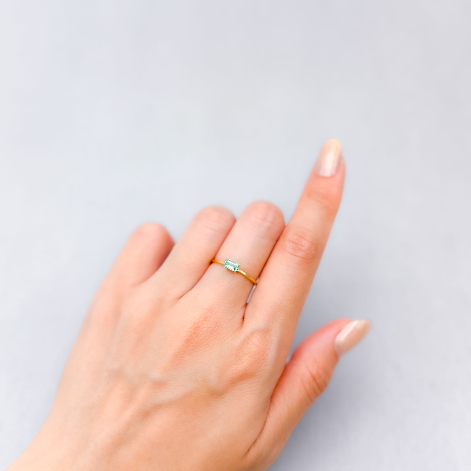 エメラルド ザンビア産 0.23ct [250430236]5x2.6mm前後
