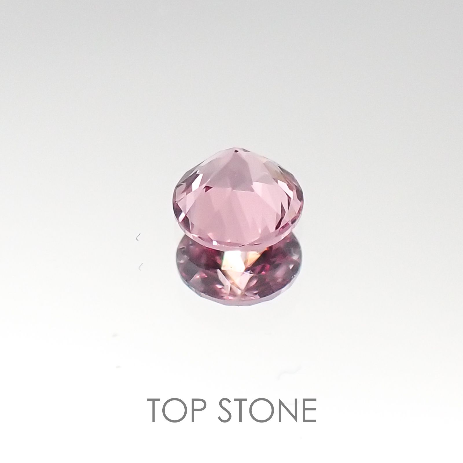 マラヤガーネット タンザニア産 ルース 0.22ct[20095330]3.5×3.5mm前後