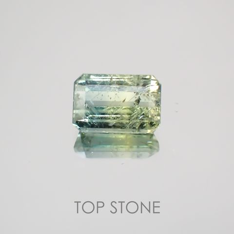 バイカラーサファイア 非加熱(宝石名バイカラー・サファイア) タンザニア産 2.098ct ソ付(彩珠)[210710610]8.2×5.5mm前後
