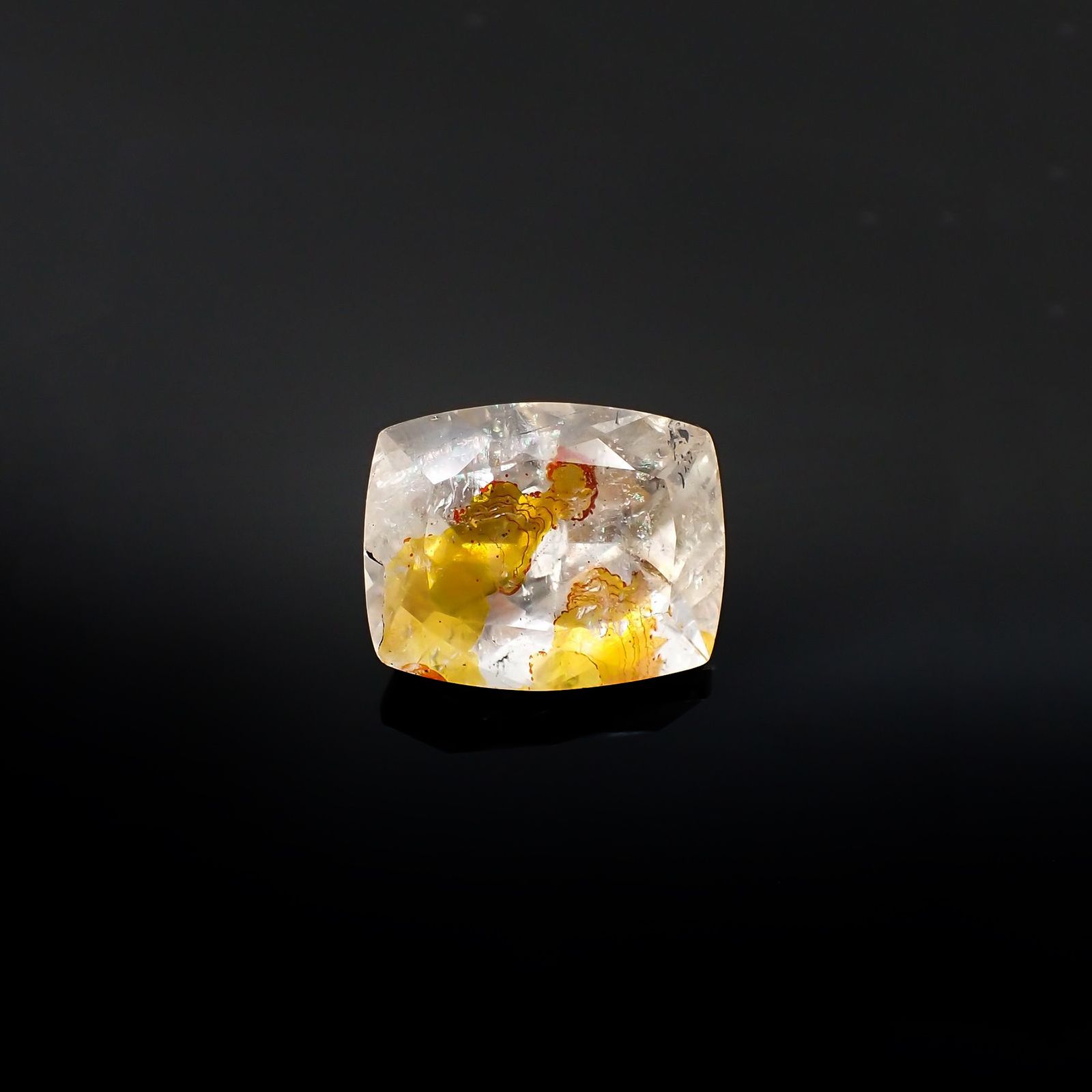 オーロラクォーツ ブラジル・ミナスジェライス産 16.80ct / 18x14.3mm前後 [220114369]