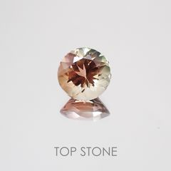 バイカラーオレゴンサンストーン(宝石名バイカラー・ラブラドライト) アメリカ・オレゴン州産ス 1.700ct ソ付(彩珠)[210410538]8×7.9mm前後