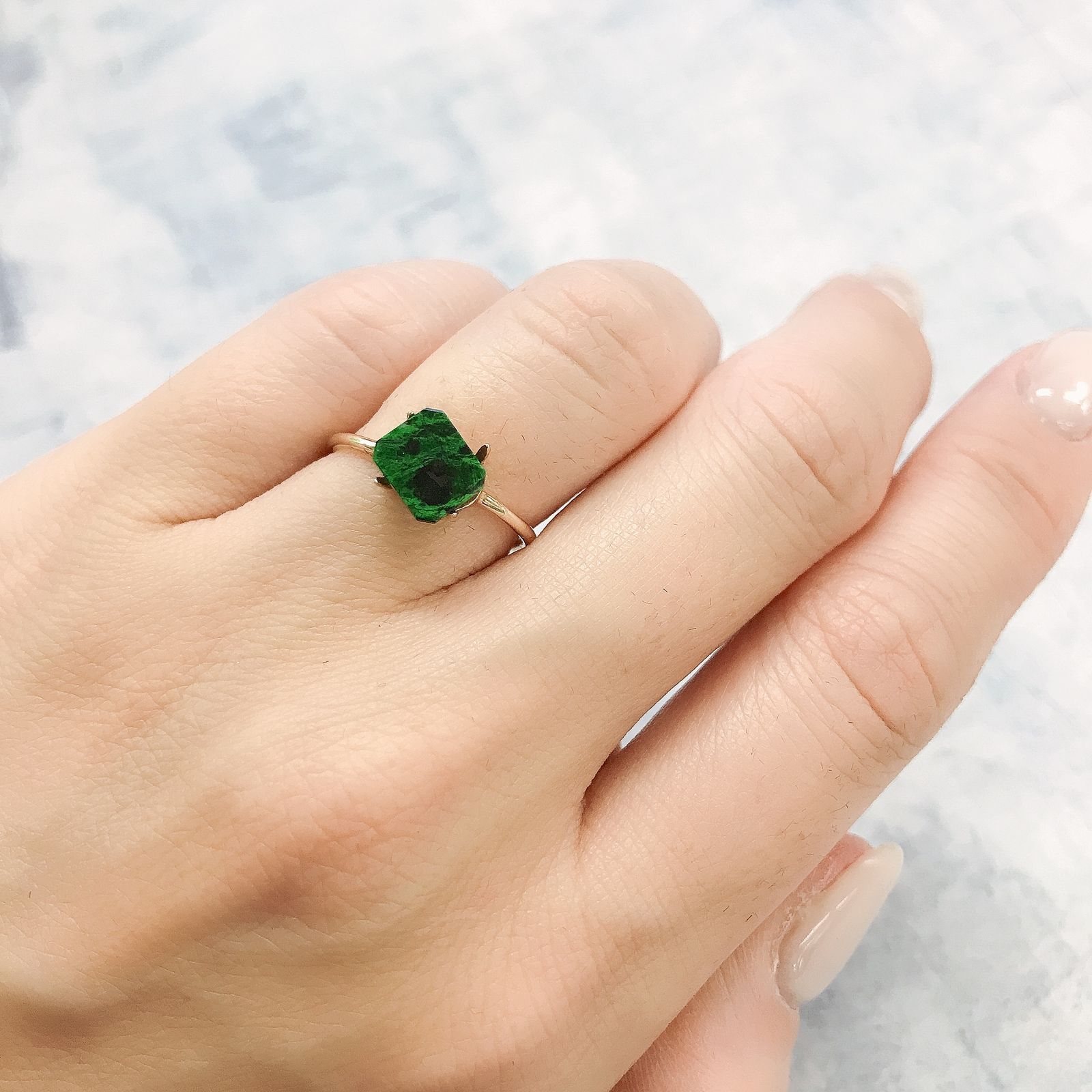 モーシッシ ビルマ産 1.28ct[220515724]7.3x6.2mm前後