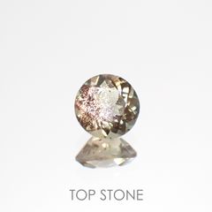 バイカラーオレゴンサンストーン(宝石名ラブラドライト)アメリカ・オレゴン州産 0.74ct 識別済[220114651]6x6mm前後