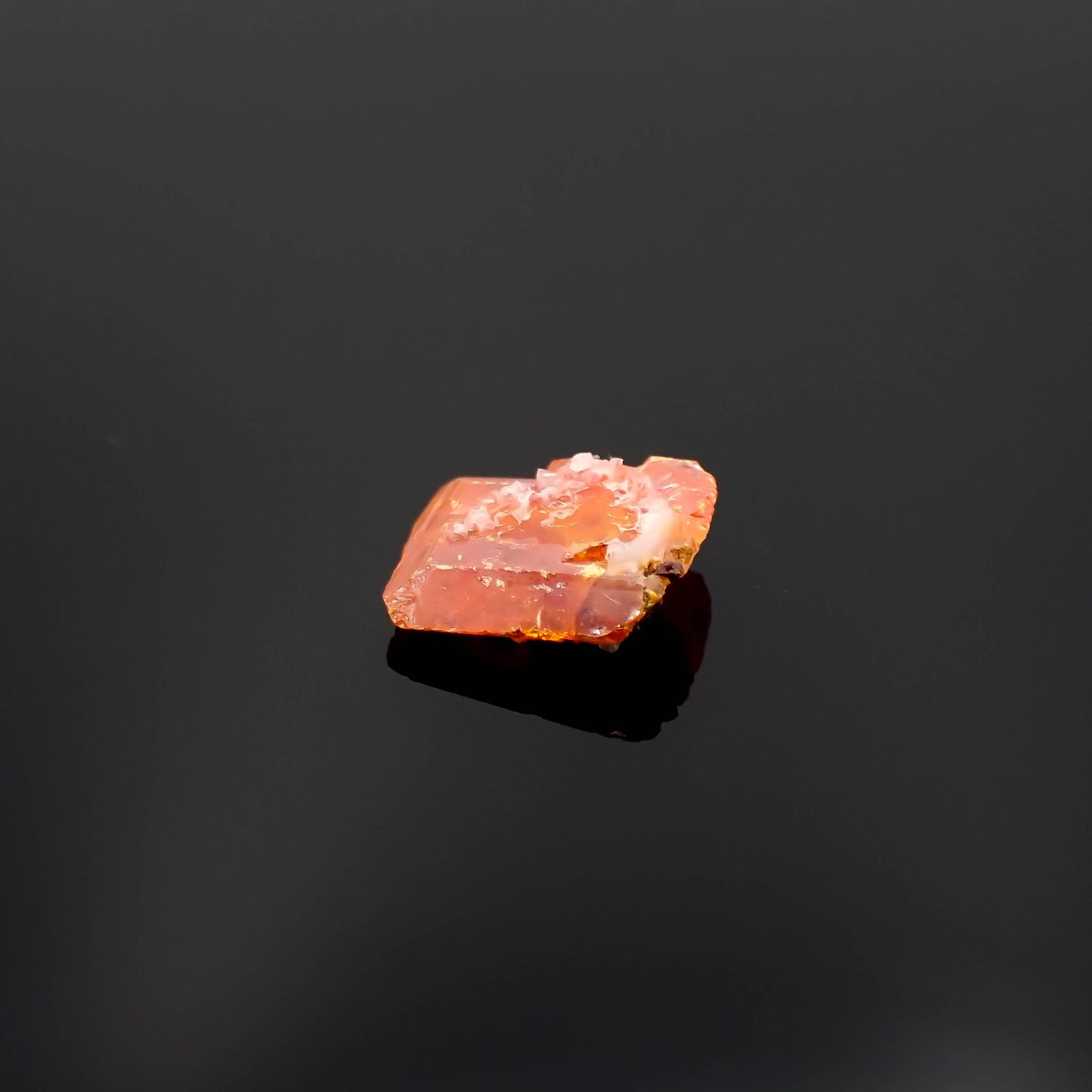 ウルフェナイト 原石 アメリカ・アリゾナ州・レッドクラウド鉱山産 10.85ct[230421827]14.2x12.6mm前後