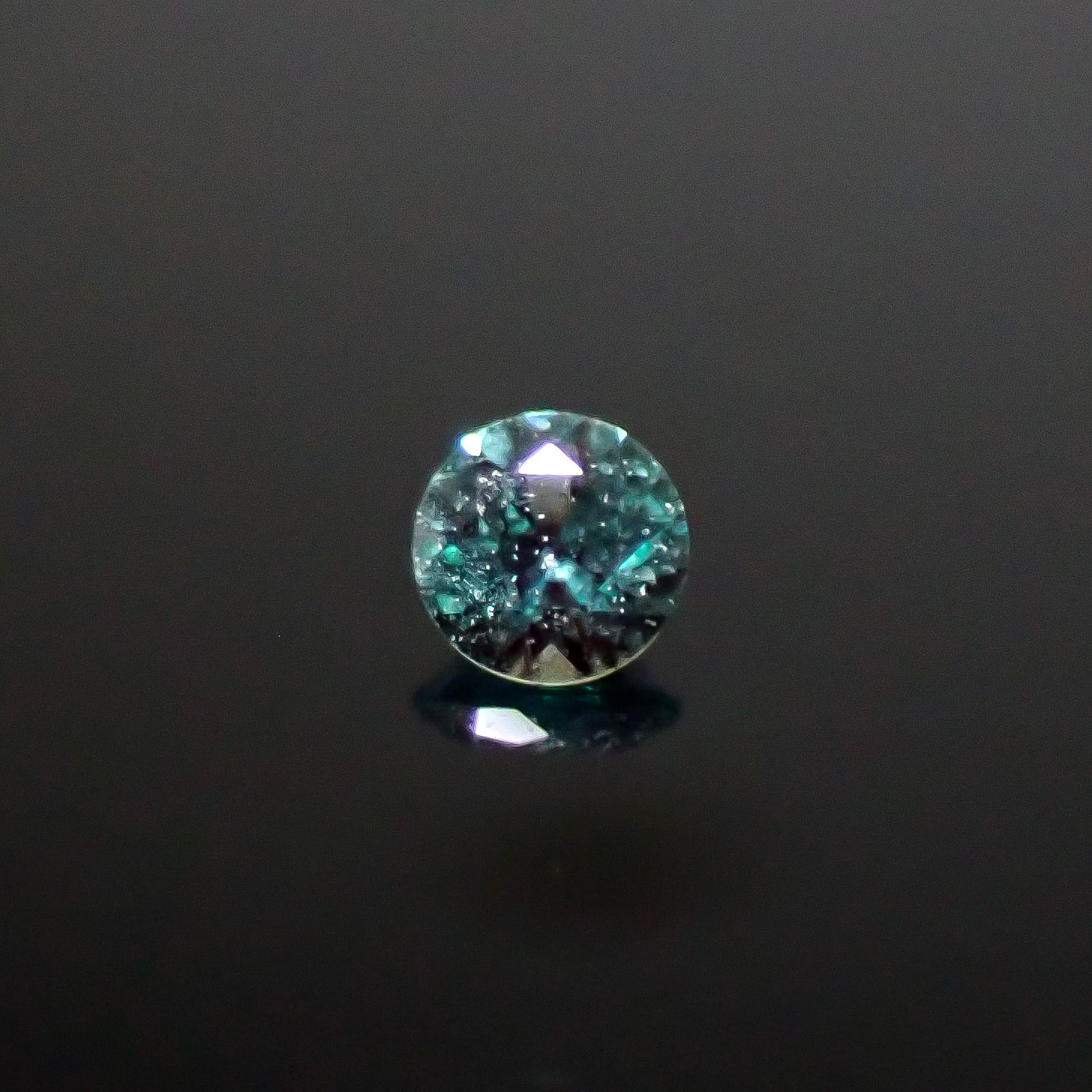 アレキサンドライト ロシア産 0.021ct [250329908]1.7x1.7mm前後