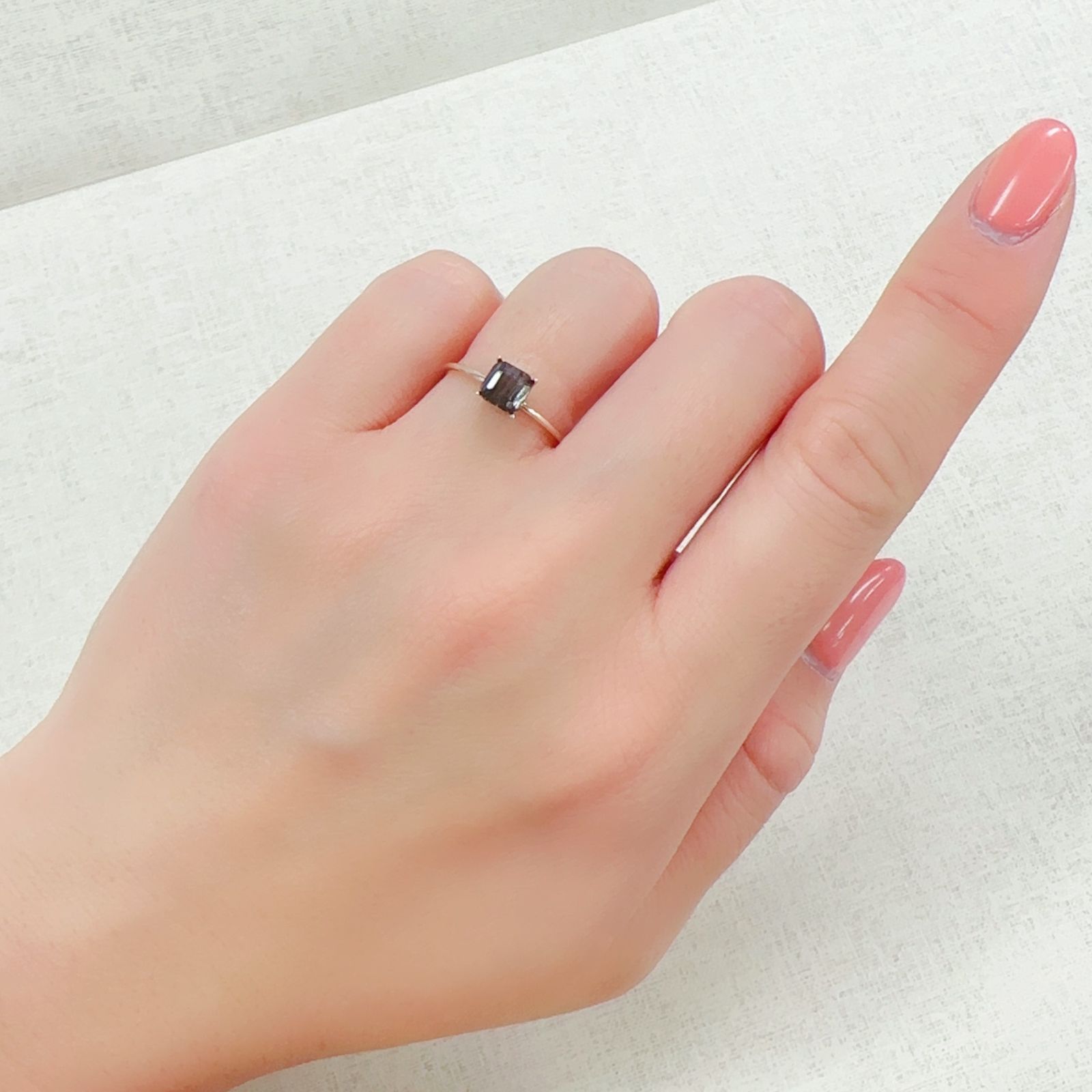 レインボースキャポライト ブラジル産 0.67ct[230320917]4.9x5mm前後